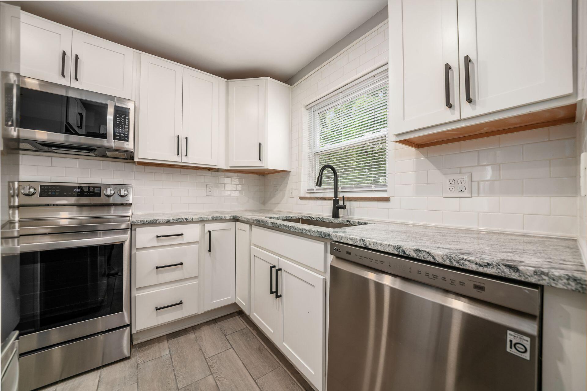 2601-2609 Charing Road Property Photo 34