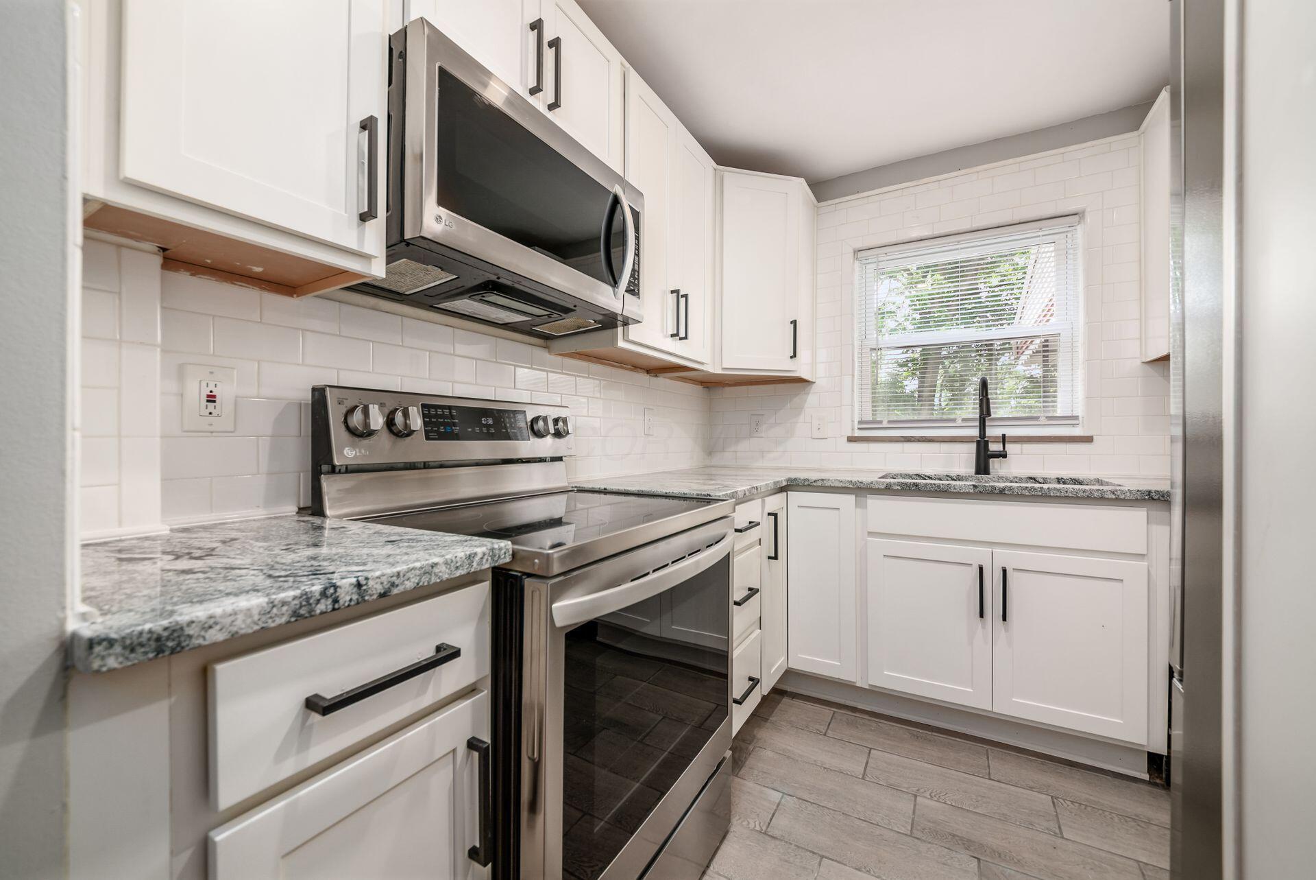 2601-2609 Charing Road Property Photo 36