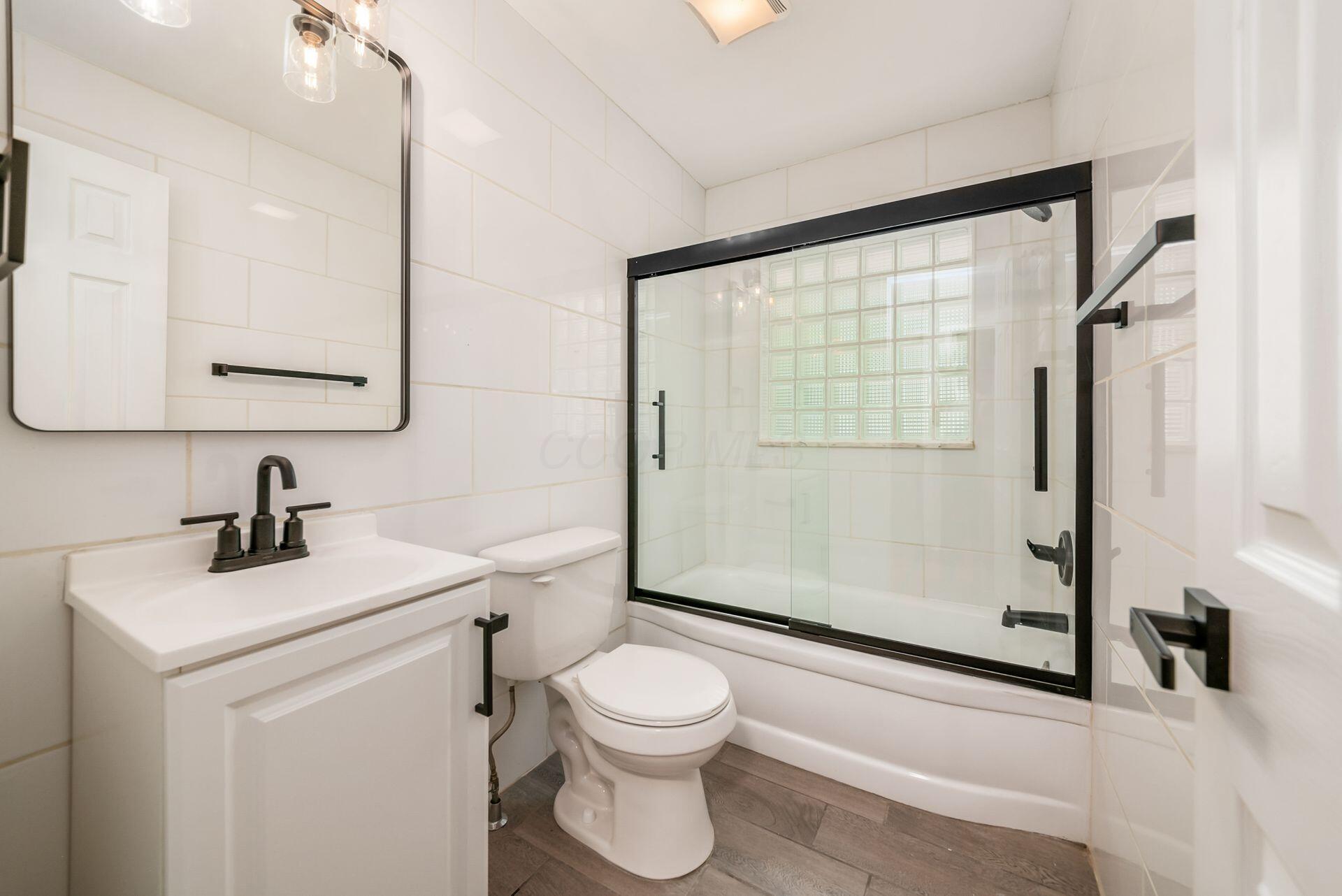 2601-2609 Charing Road Property Photo 40