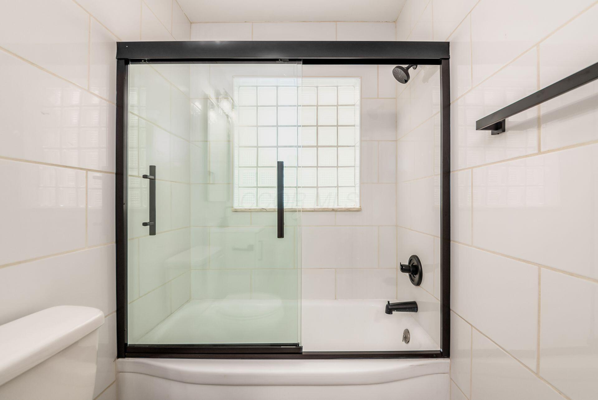 2601-2609 Charing Road Property Photo 41