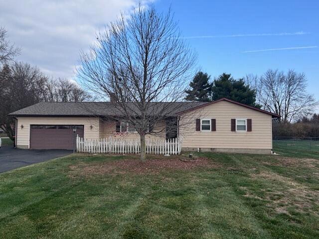 2101 Lees Road Property Photo 1
