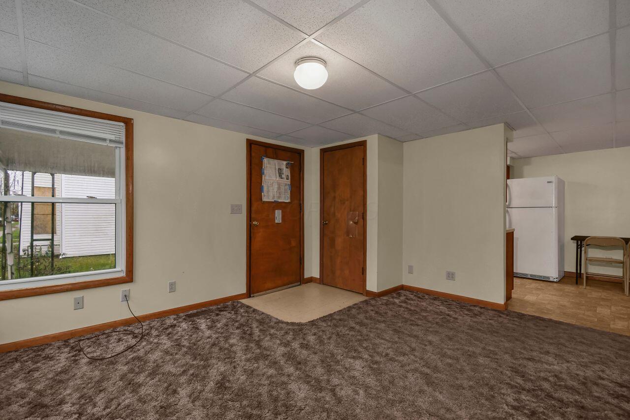 525 W 2nd Street Property Photo 7