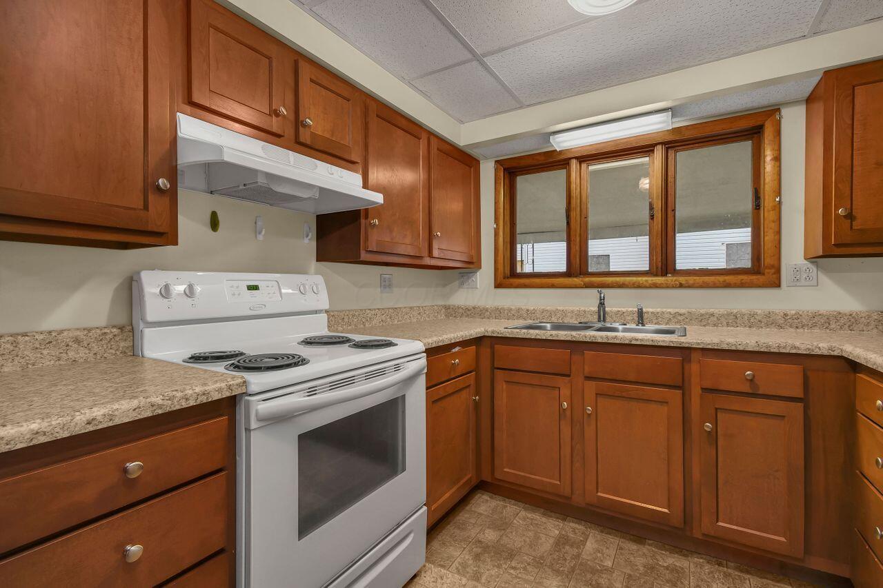 525 W 2nd Street Property Photo 8