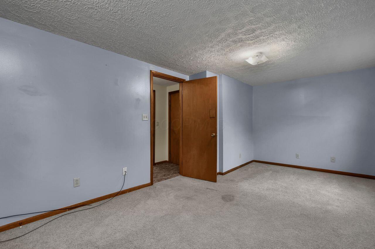 525 W 2nd Street Property Photo 16