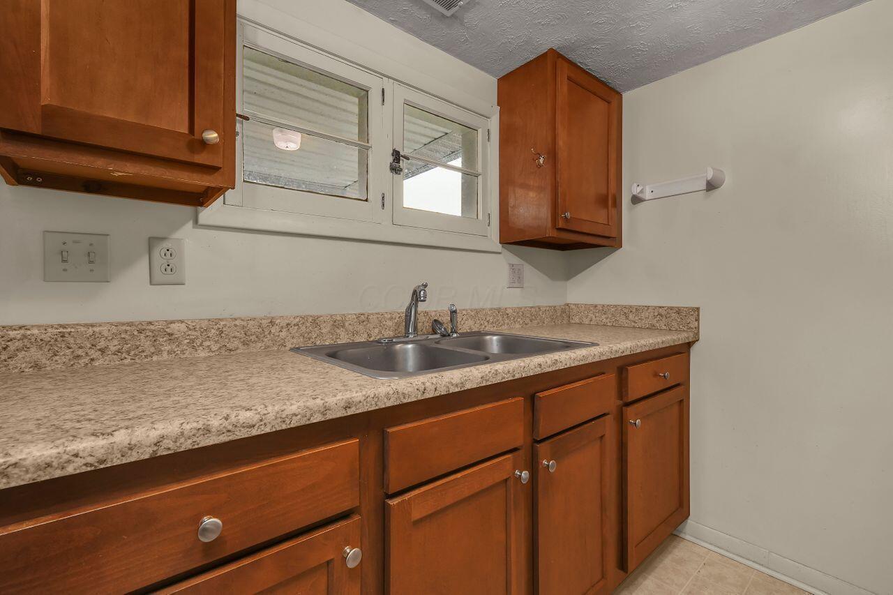 525 W 2nd Street Property Photo 20