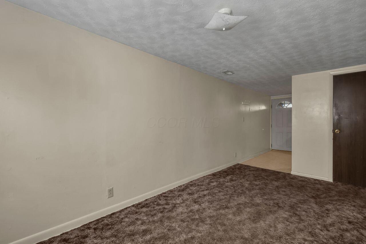 525 W 2nd Street Property Photo 23