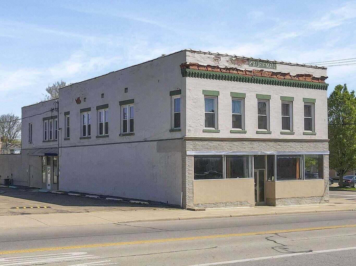 443 E Main Street Property Photo 1