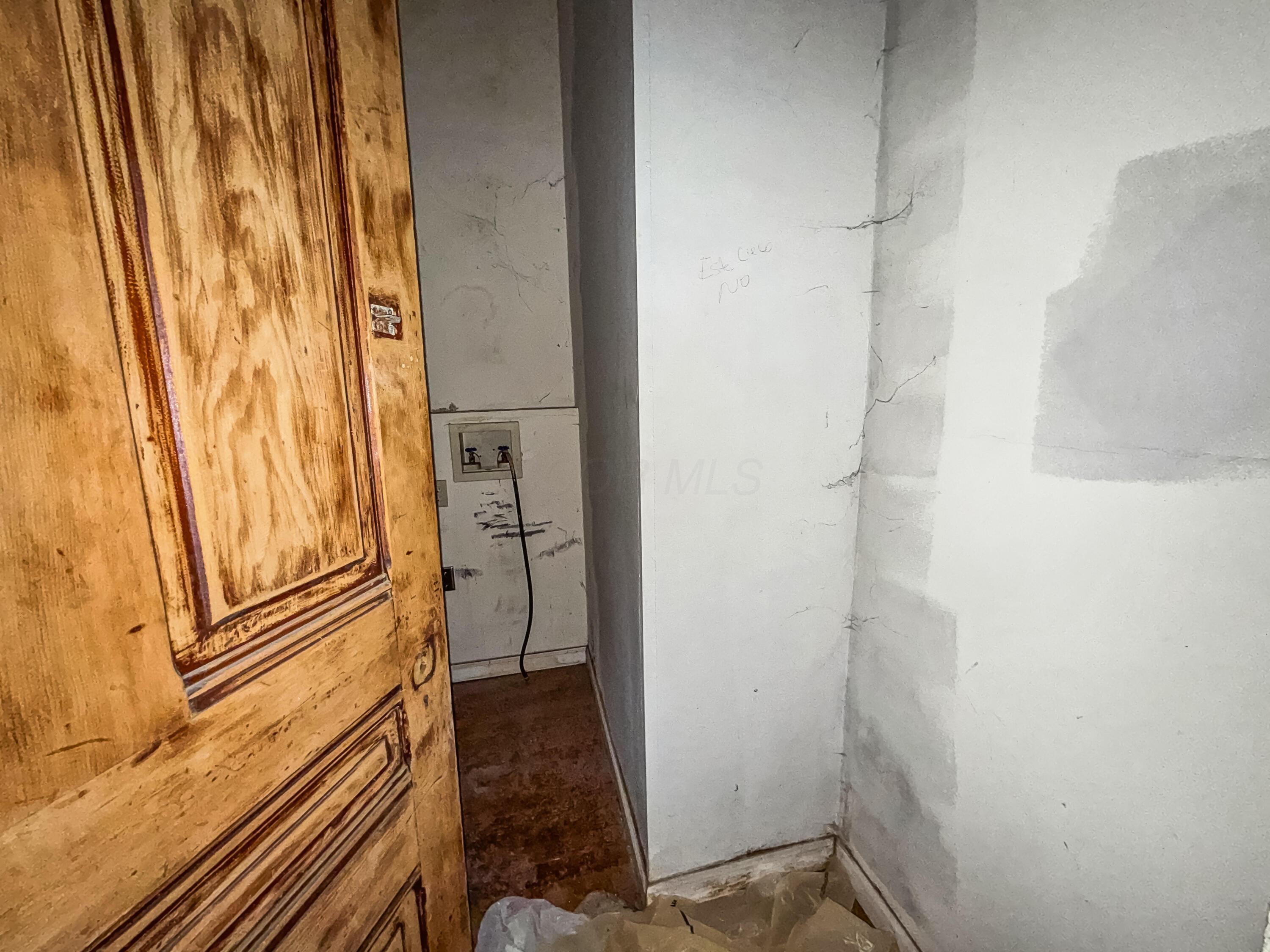 955 S High Street Property Photo 14