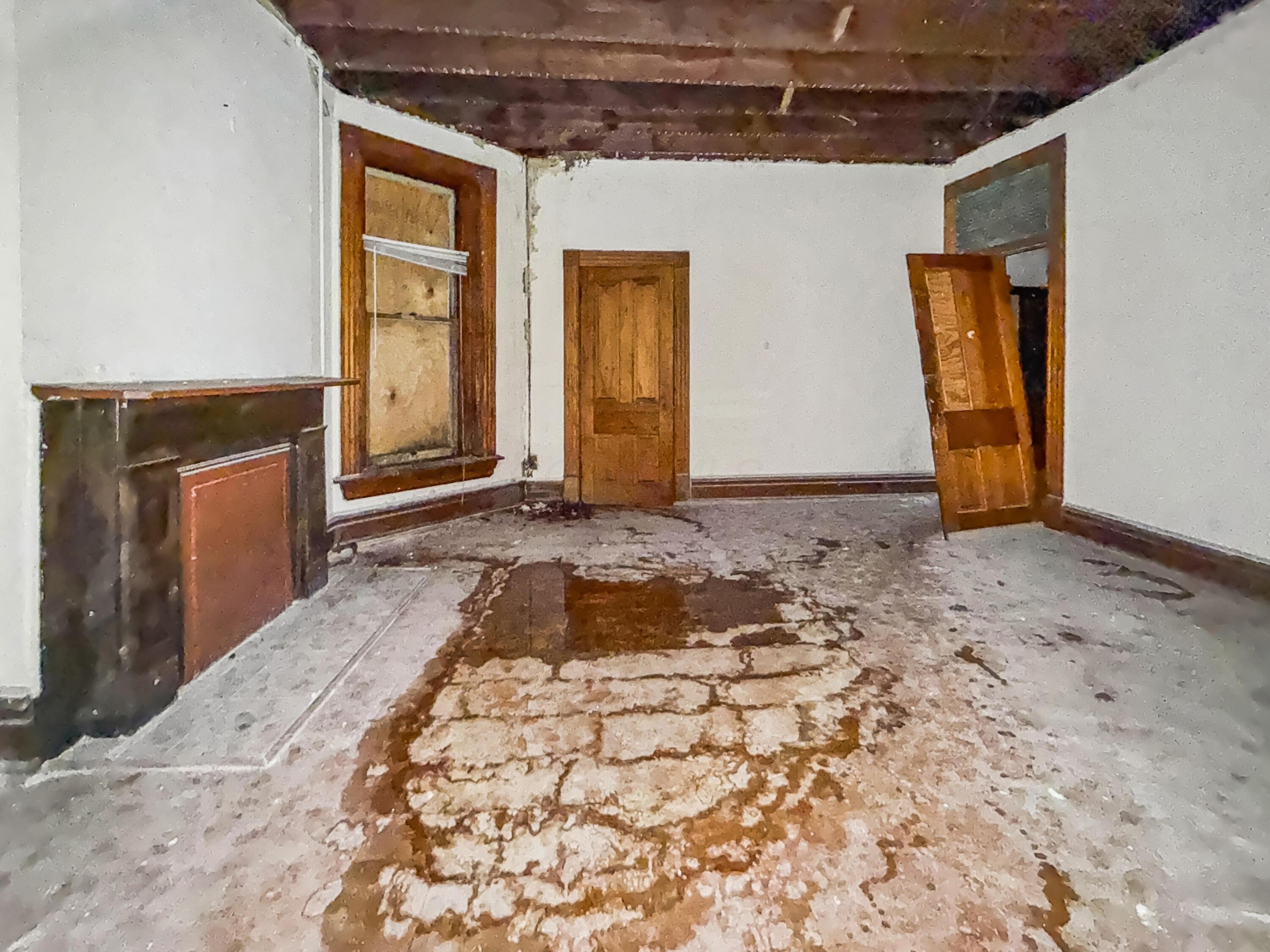 955 S High Street Property Photo 27