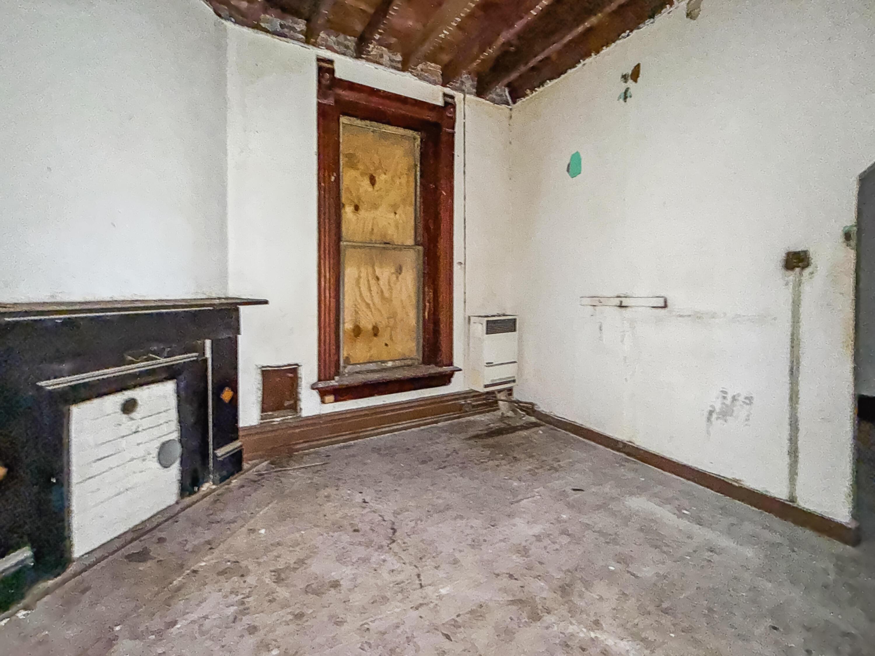 955 S High Street Property Photo 30