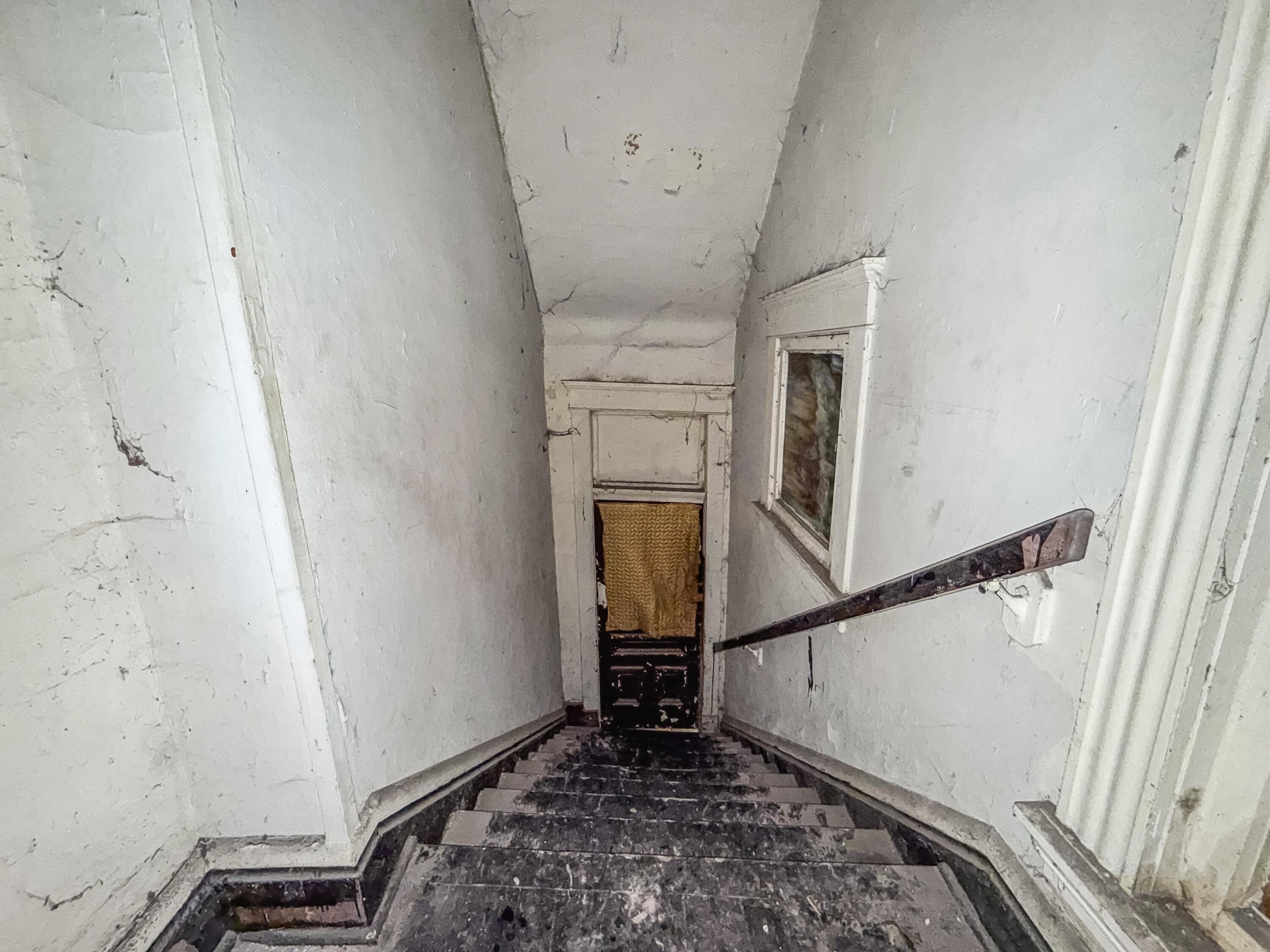 955 S High Street Property Photo 37