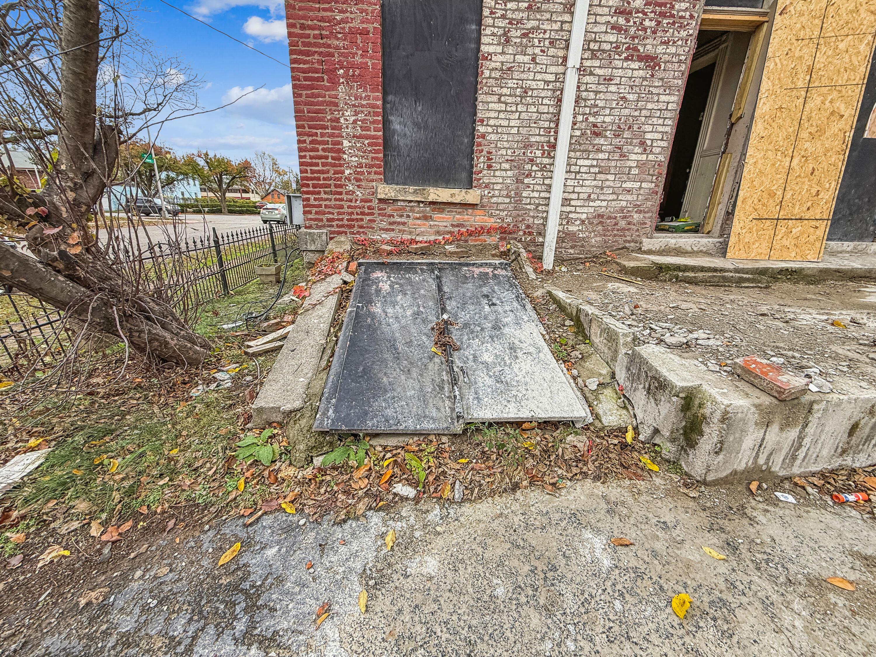 955 S High Street Property Photo 41