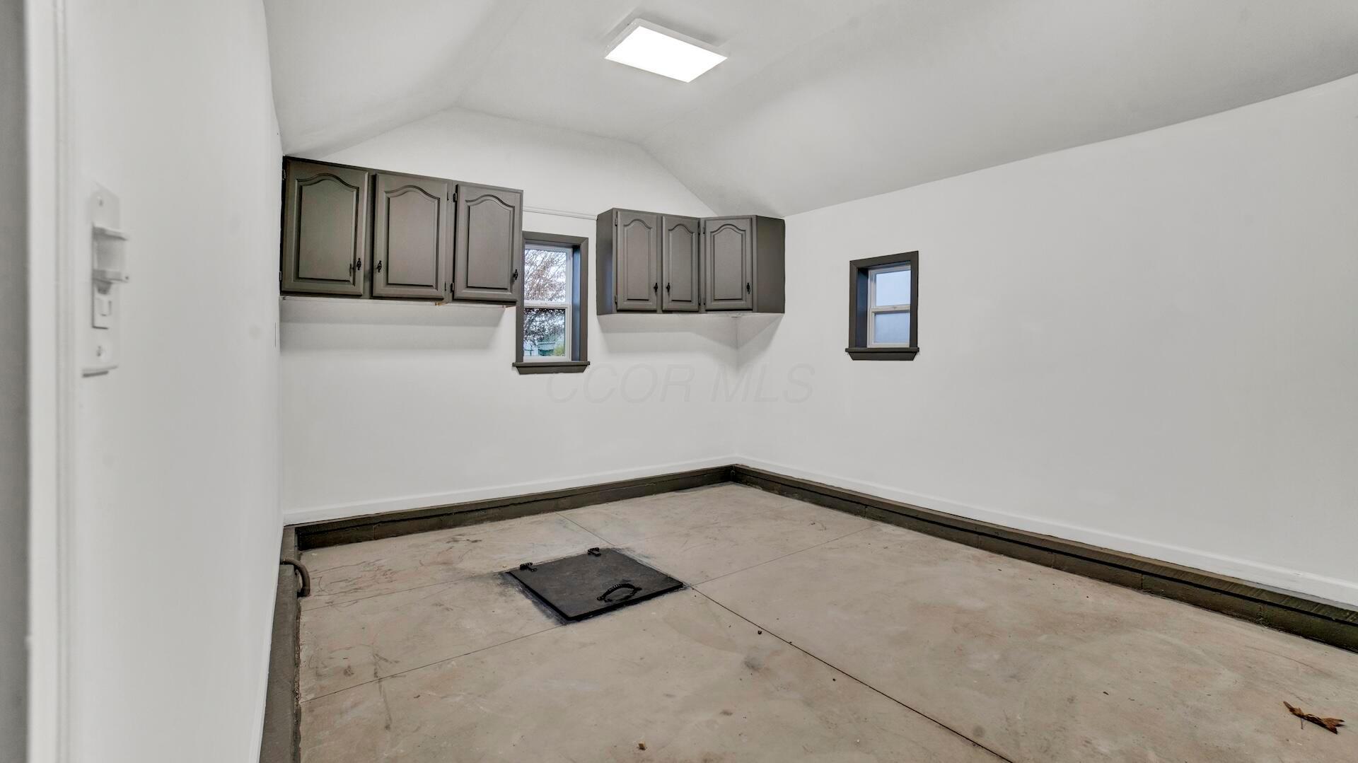 5033 Crestline Road Property Photo 27