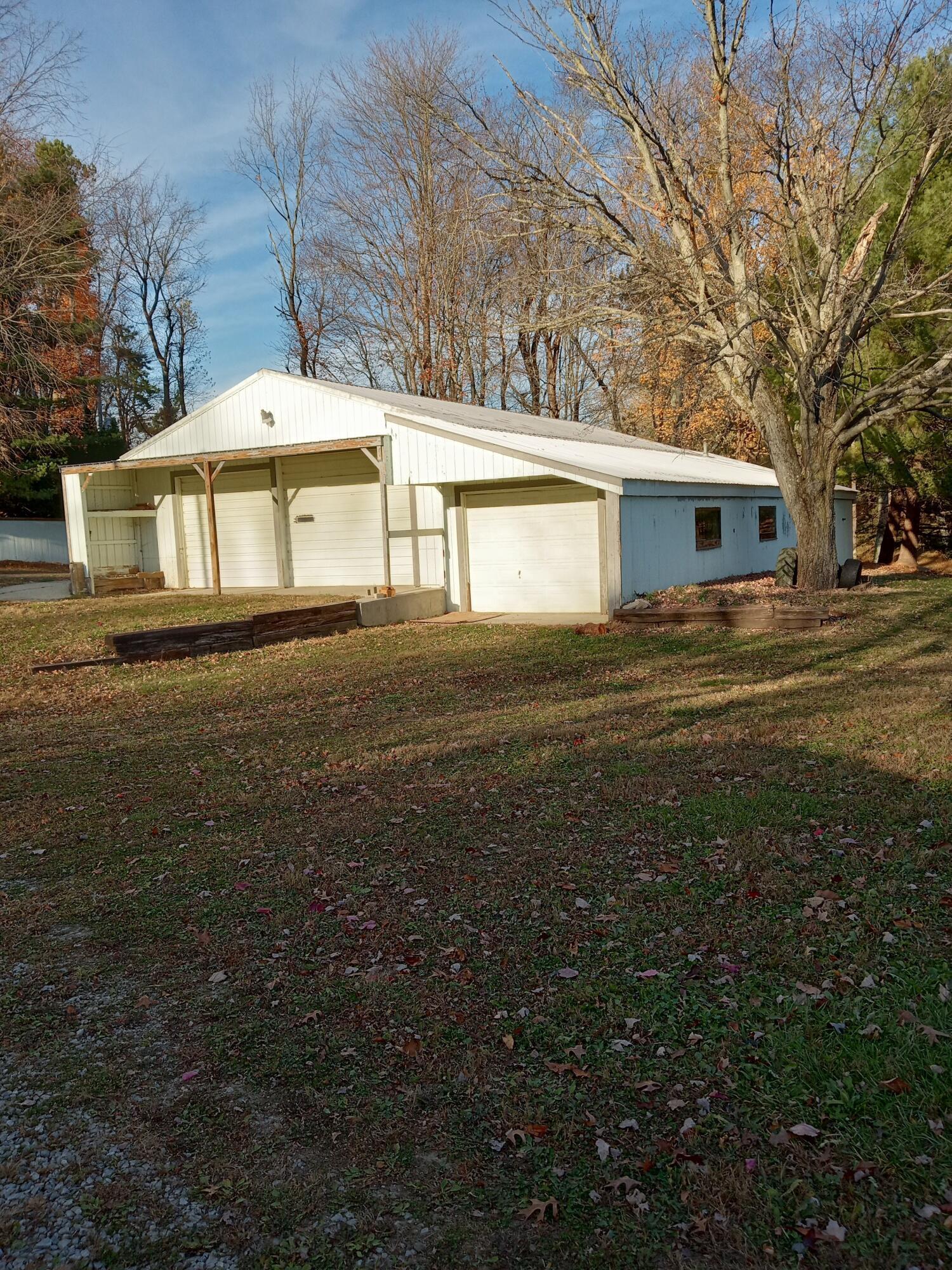 4385 Newton Road Property Photo 5