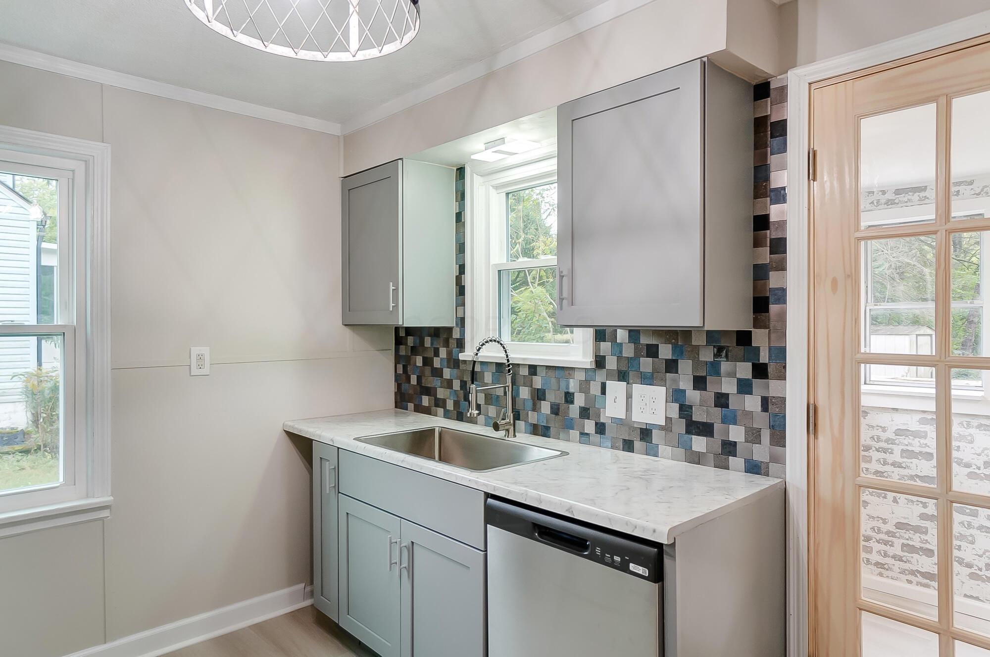 545 Robinwood Avenue Property Photo 10