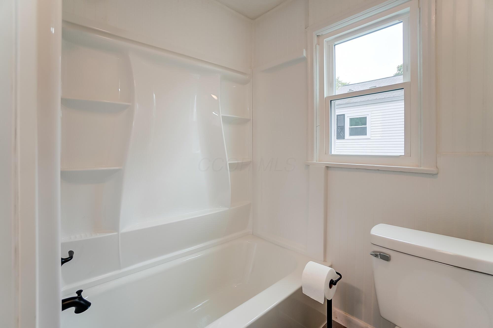 545 Robinwood Avenue Property Photo 28
