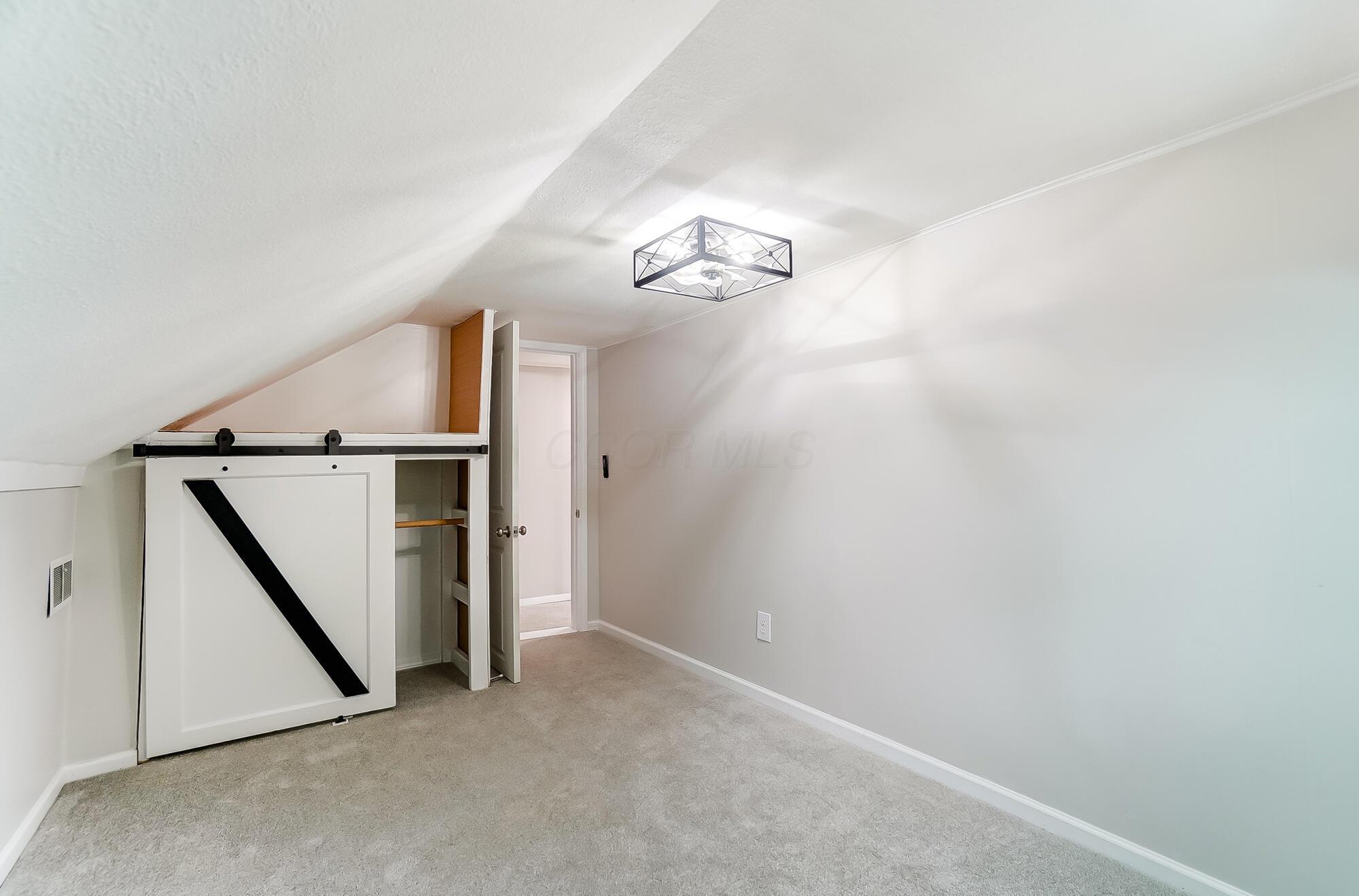 545 Robinwood Avenue Property Photo 36