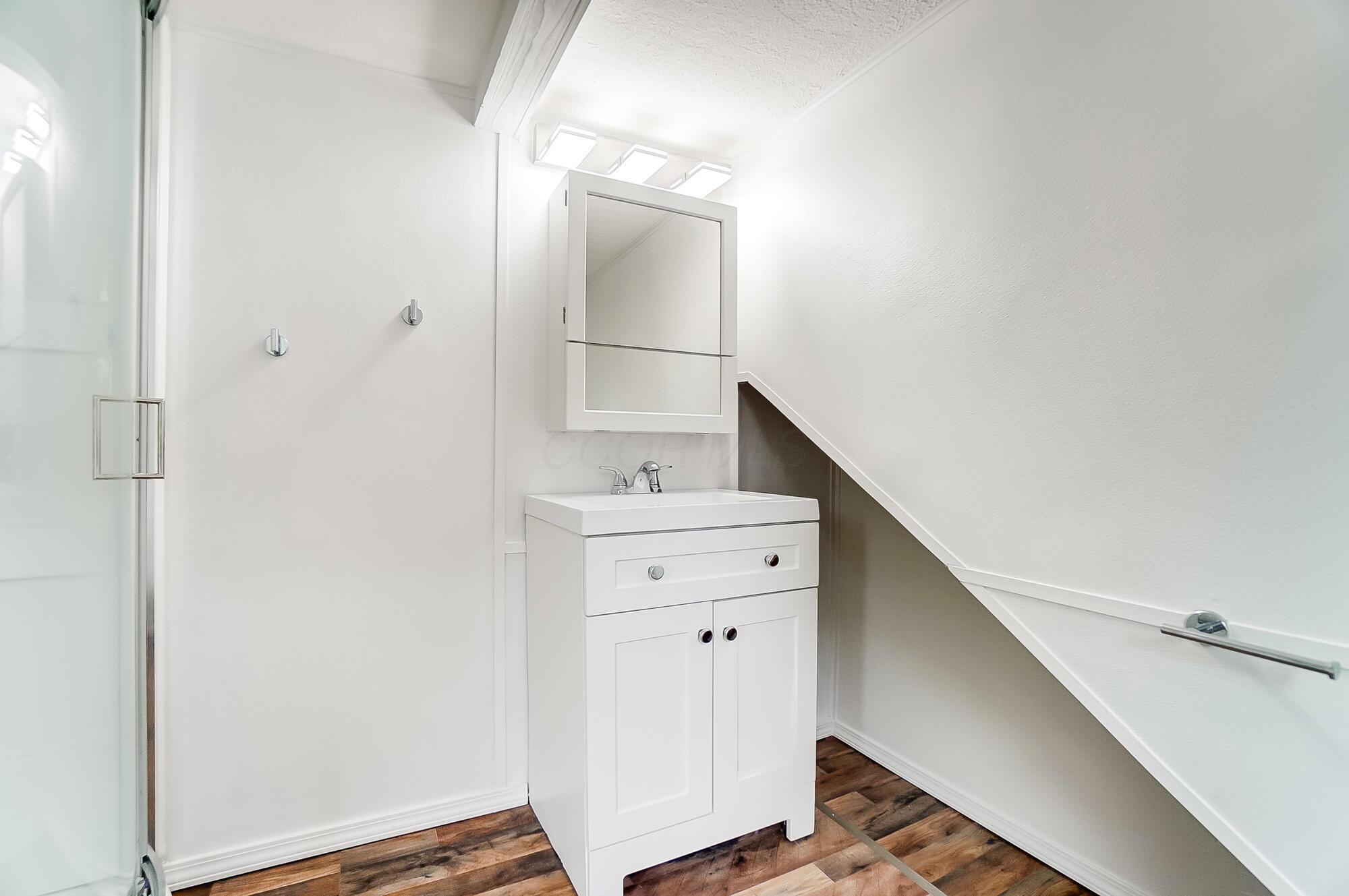 545 Robinwood Avenue Property Photo 38