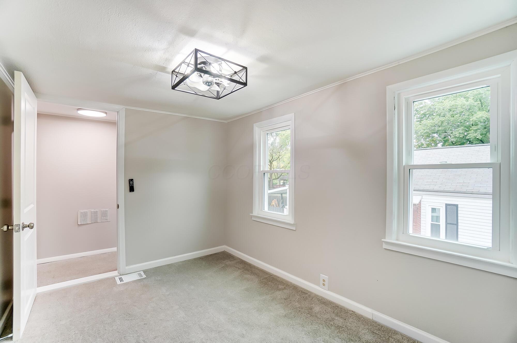 545 Robinwood Avenue Property Photo 43