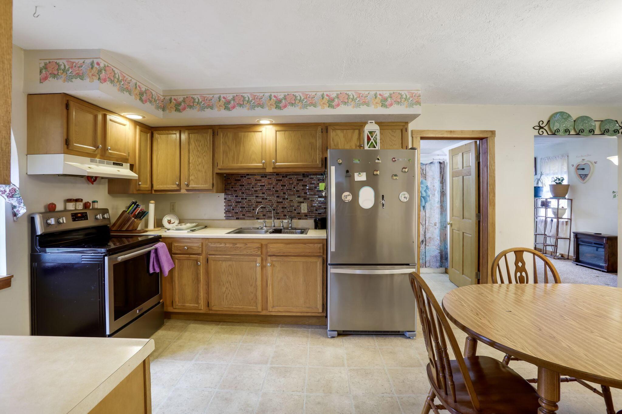 969 Adams Avenue Property Photo 23