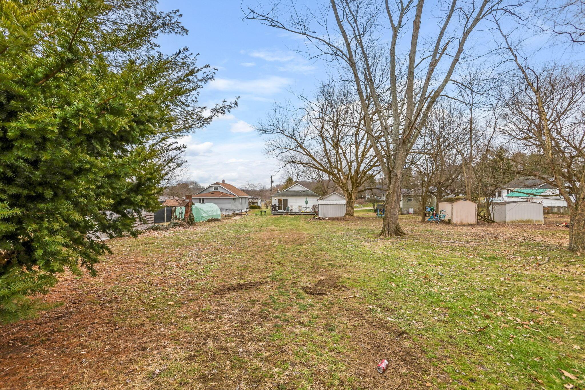 969 Adams Avenue Property Photo 39