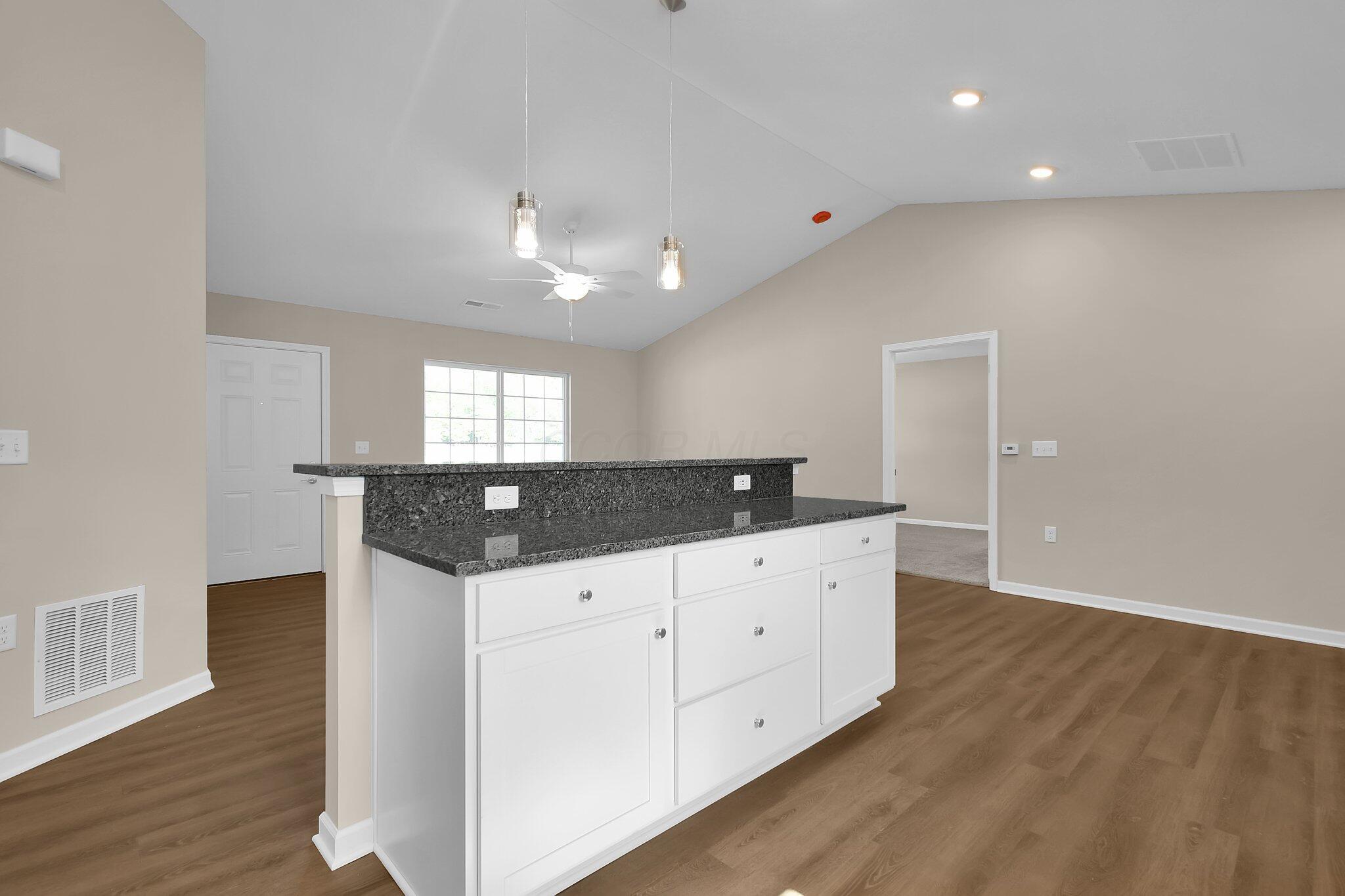 762 Whitetail Loop Property Photo 8