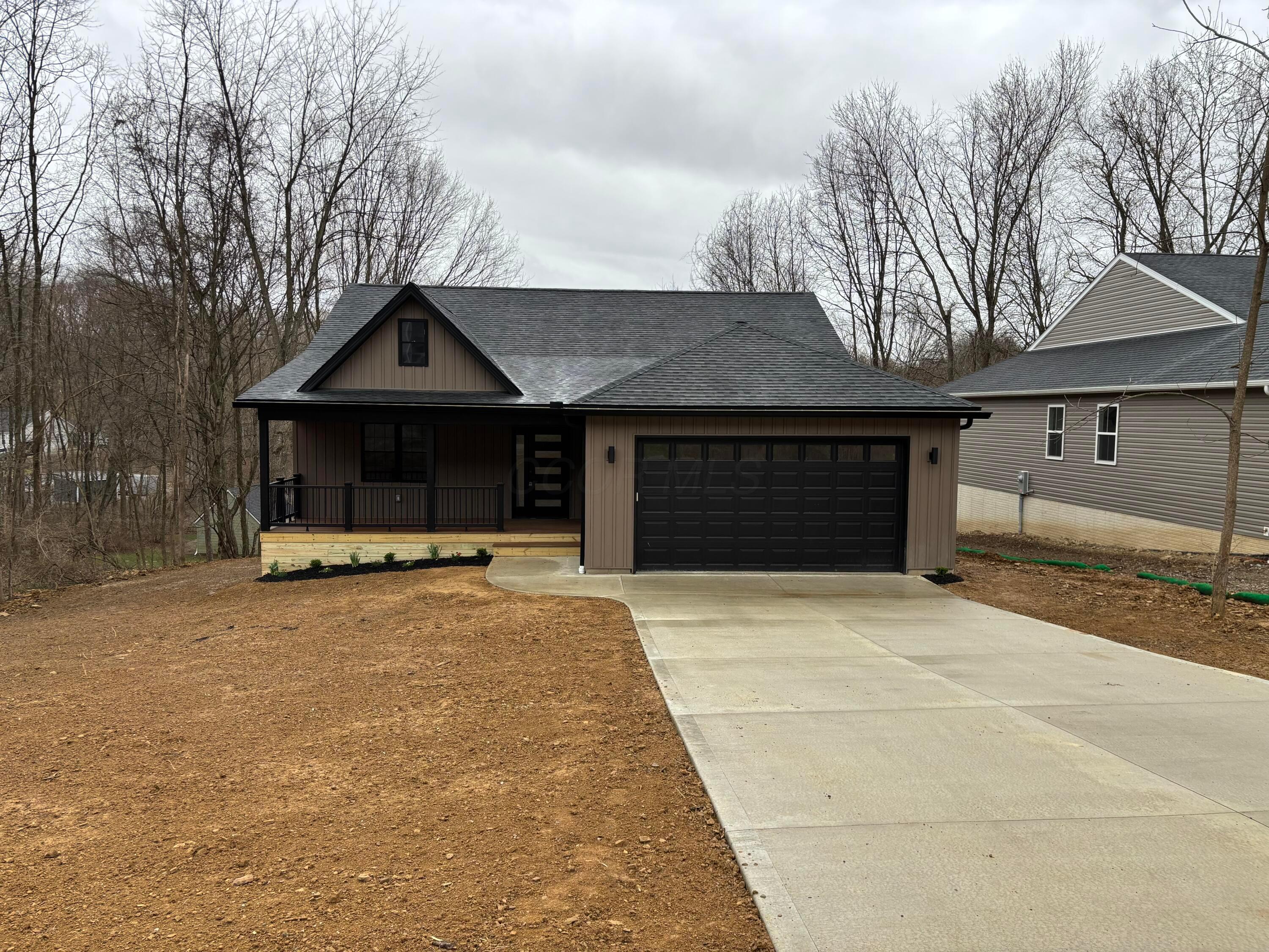706 Grand Valley Drive Property Photo 1