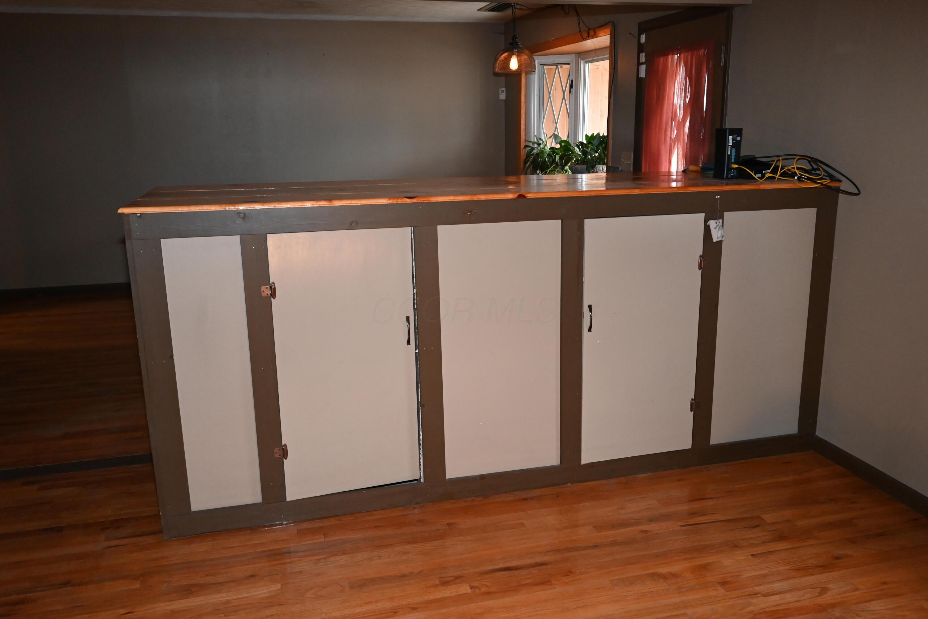 1637 Hansen Avenue Property Photo 6