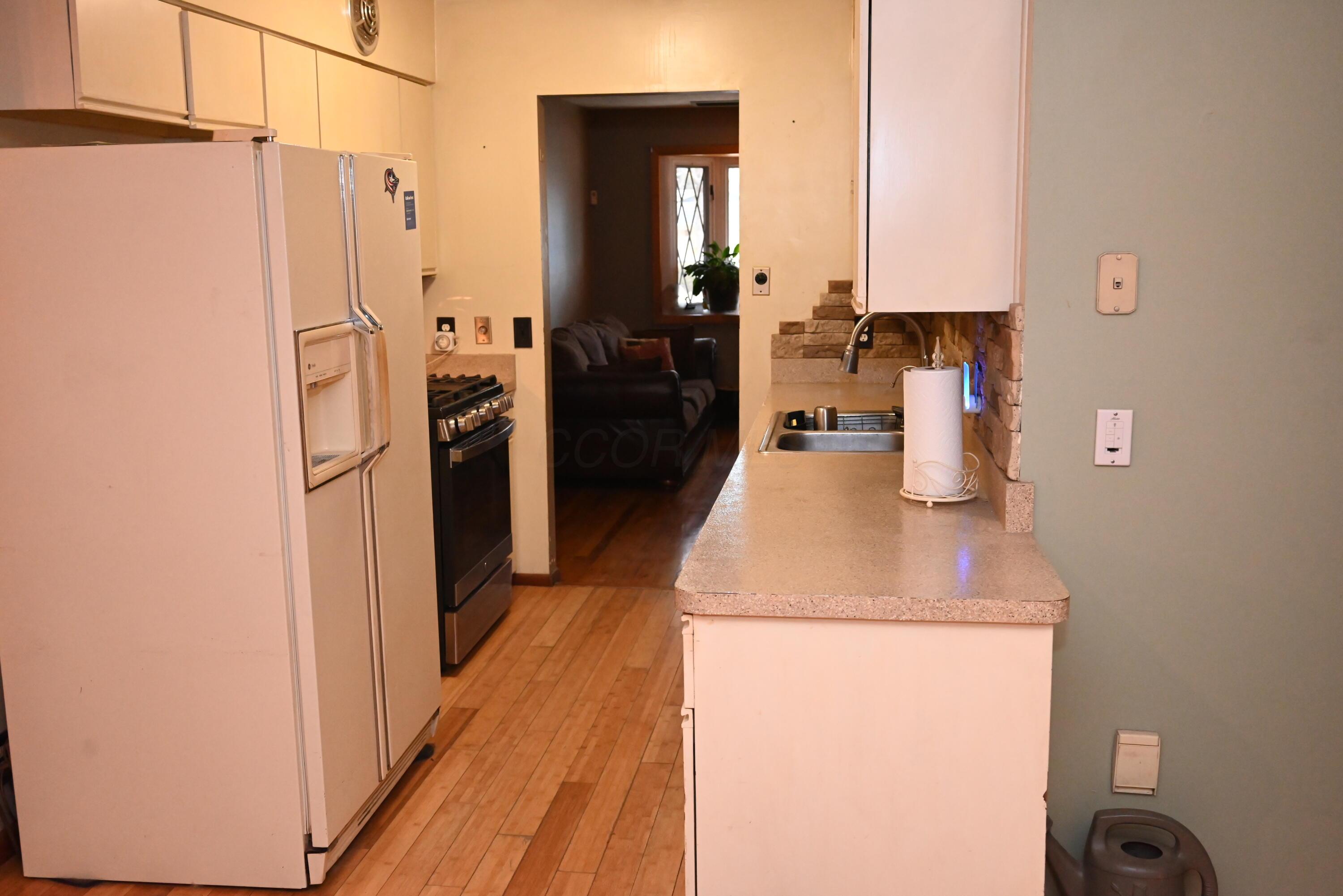 1637 Hansen Avenue Property Photo 9