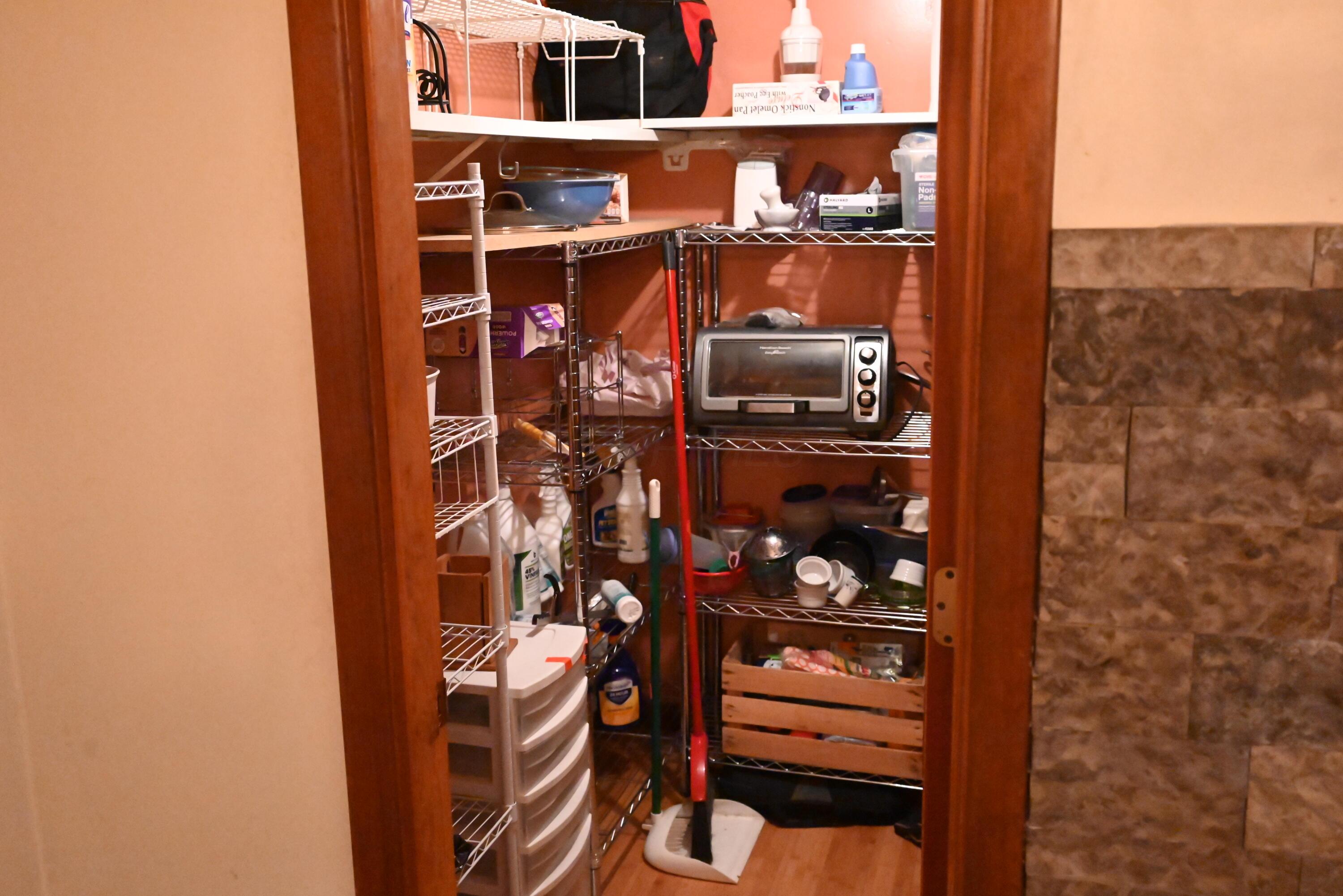 1637 Hansen Avenue Property Photo 10