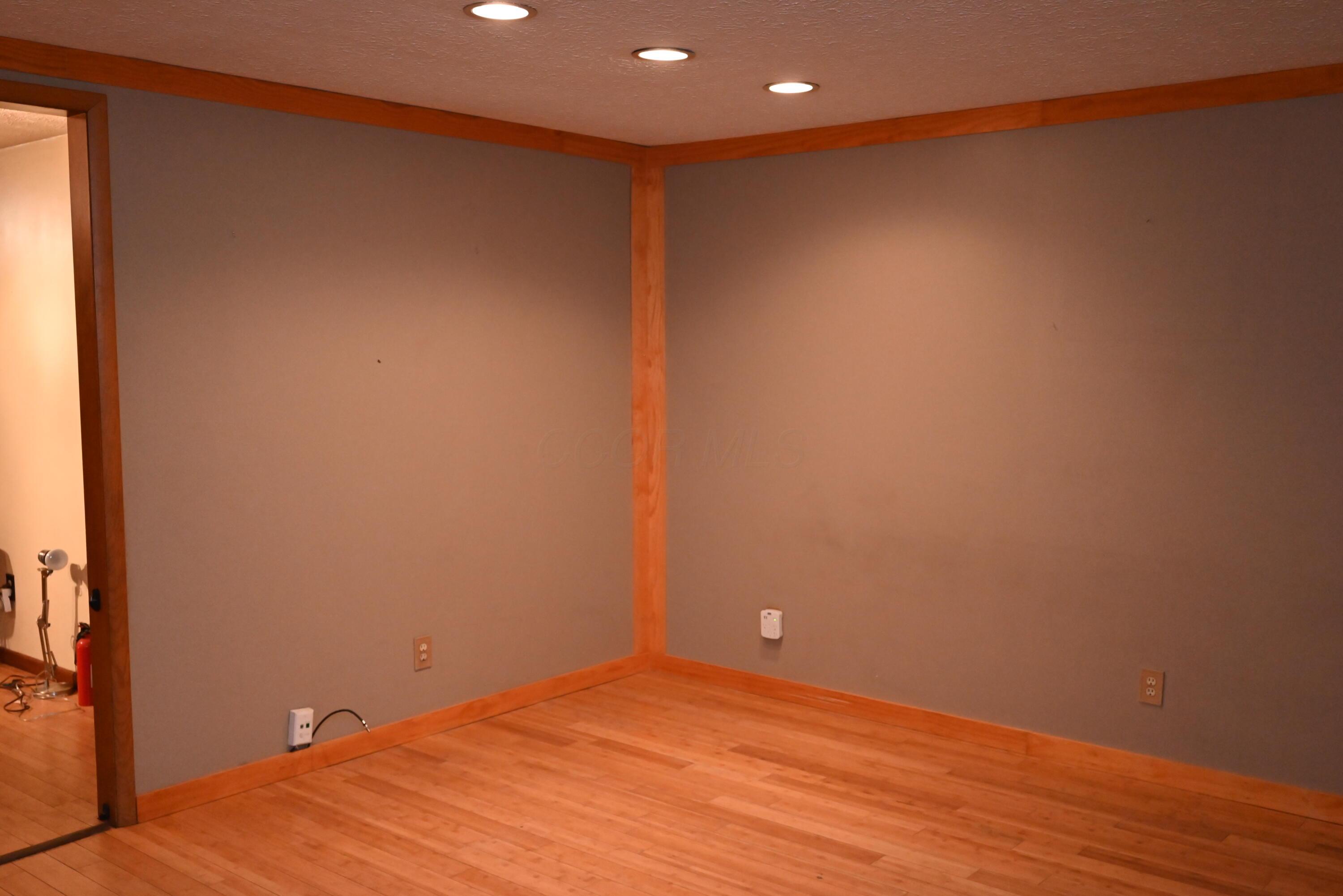 1637 Hansen Avenue Property Photo 14