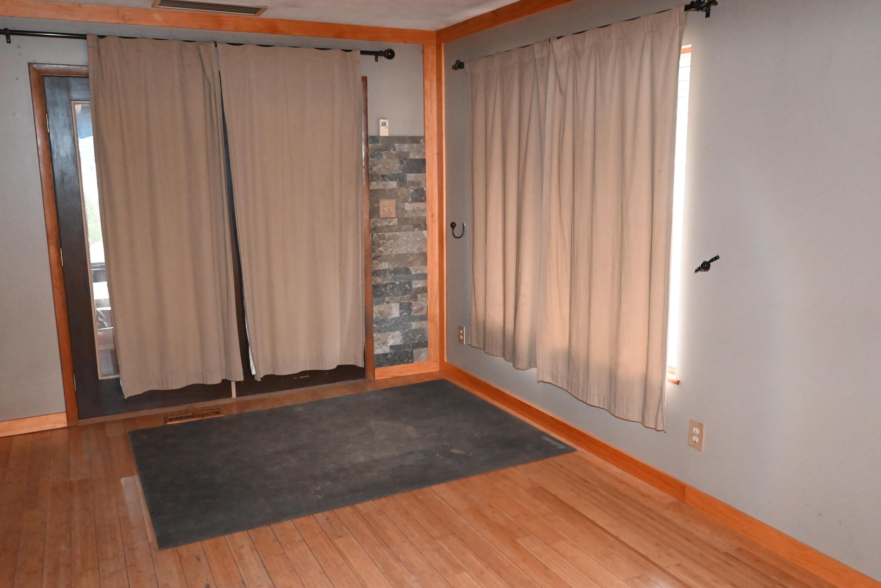 1637 Hansen Avenue Property Photo 16