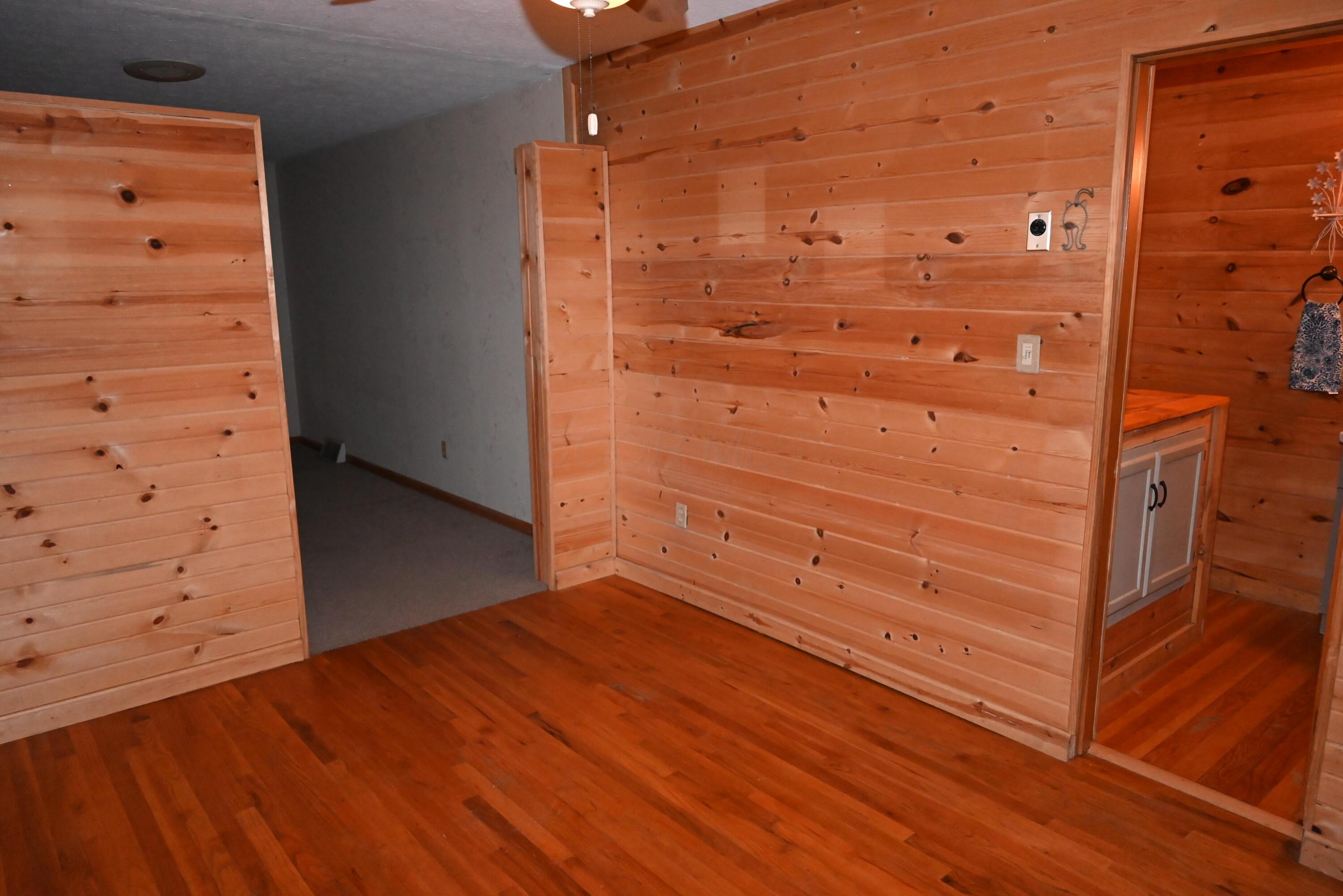 1637 Hansen Avenue Property Photo 18