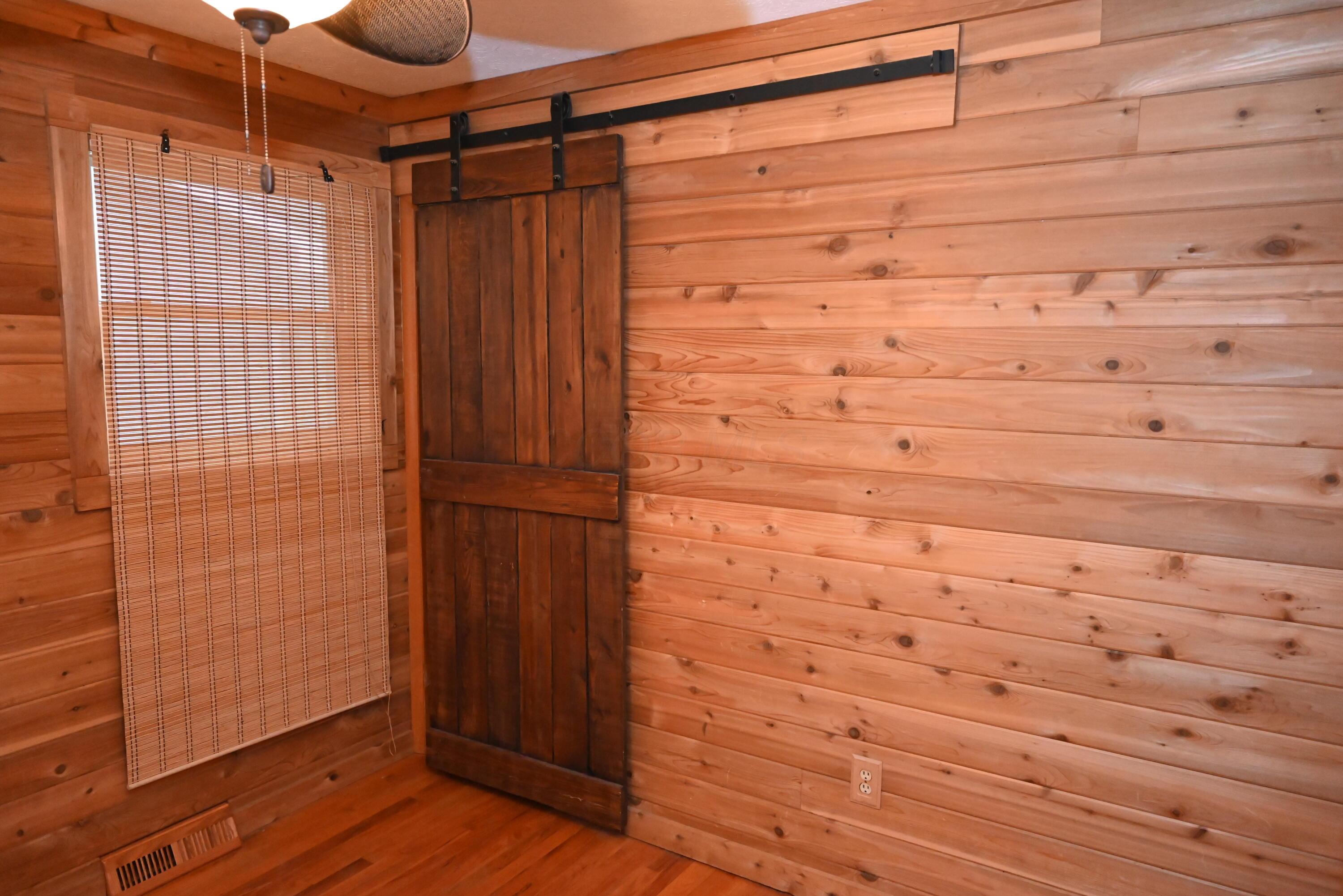 1637 Hansen Avenue Property Photo 24