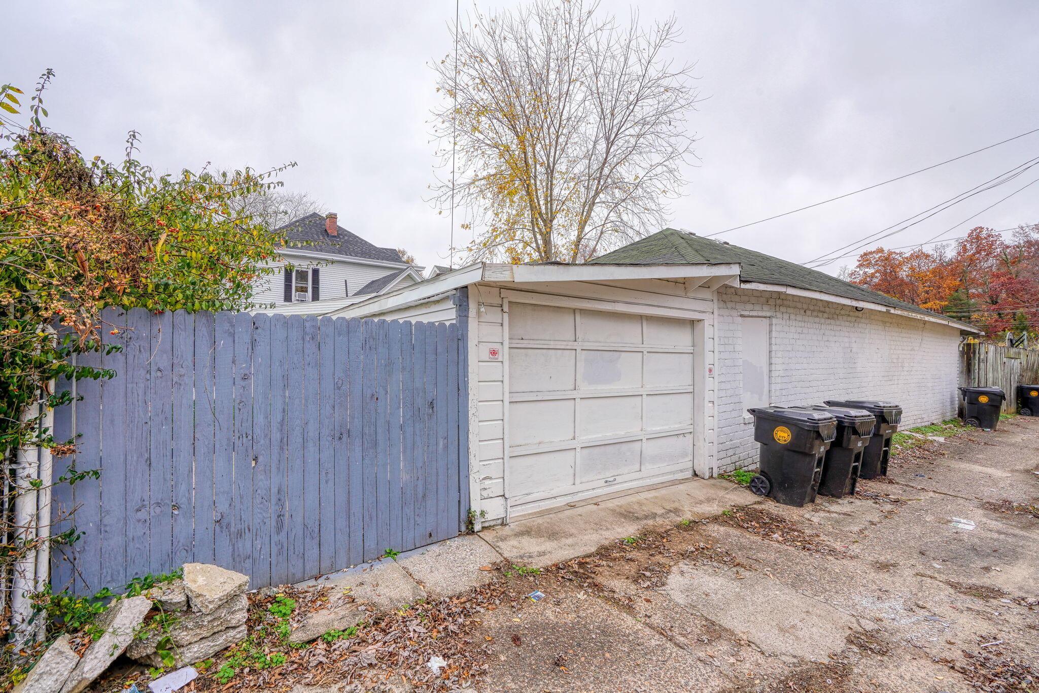 1920 Hutchins Street Property Photo 33