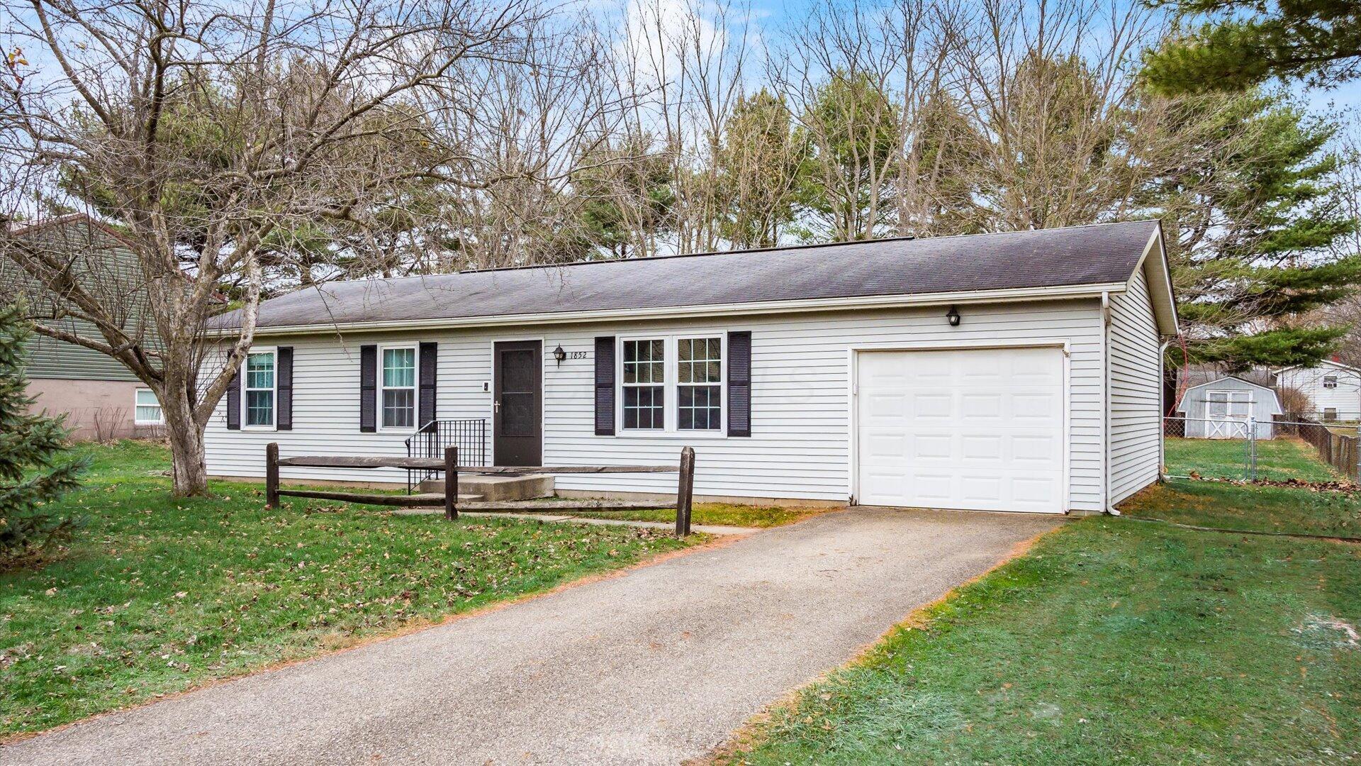 1852 Churchill Downs Road Property Photo 1