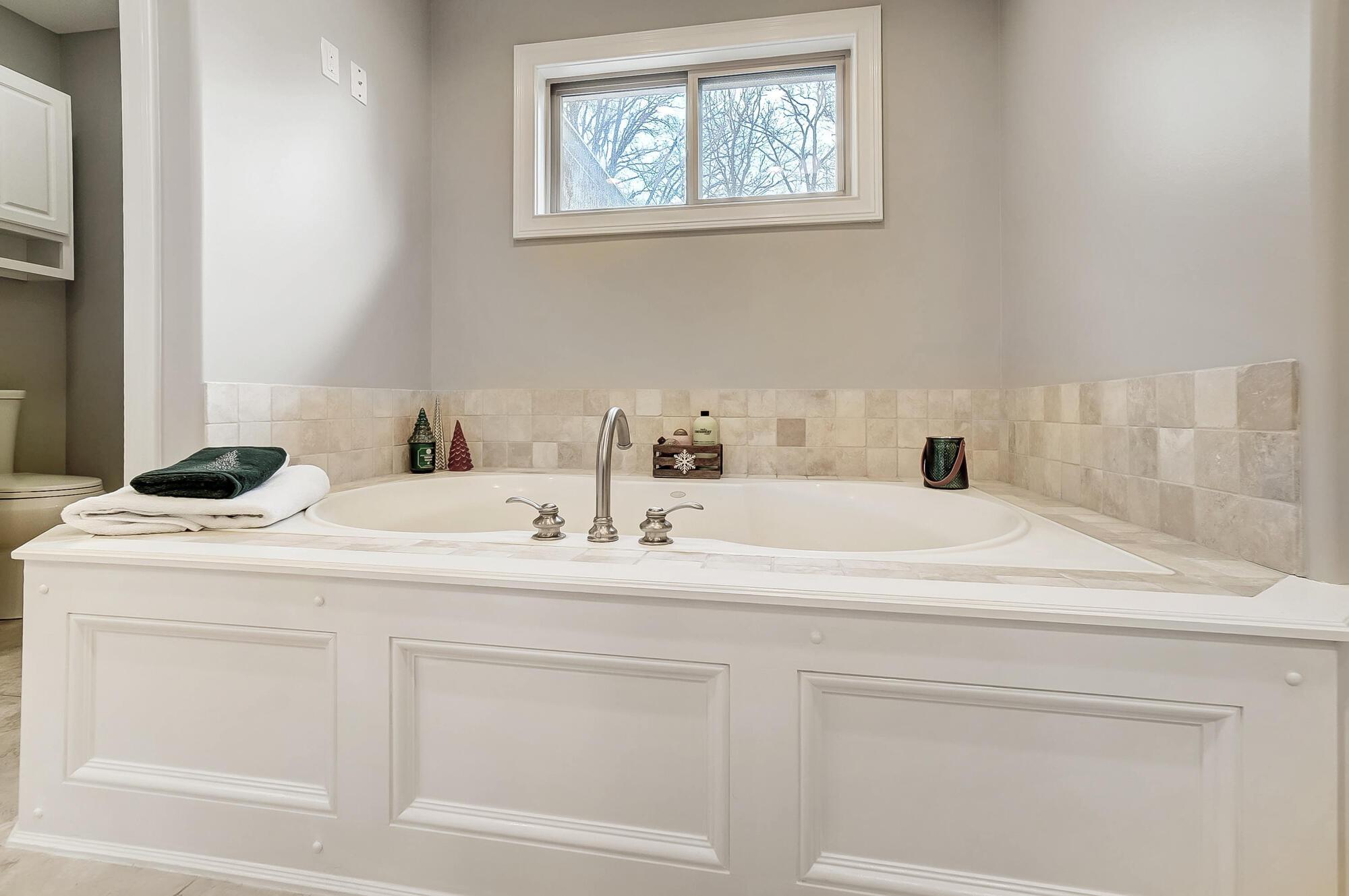8639 Cavecreek Court Property Photo 41