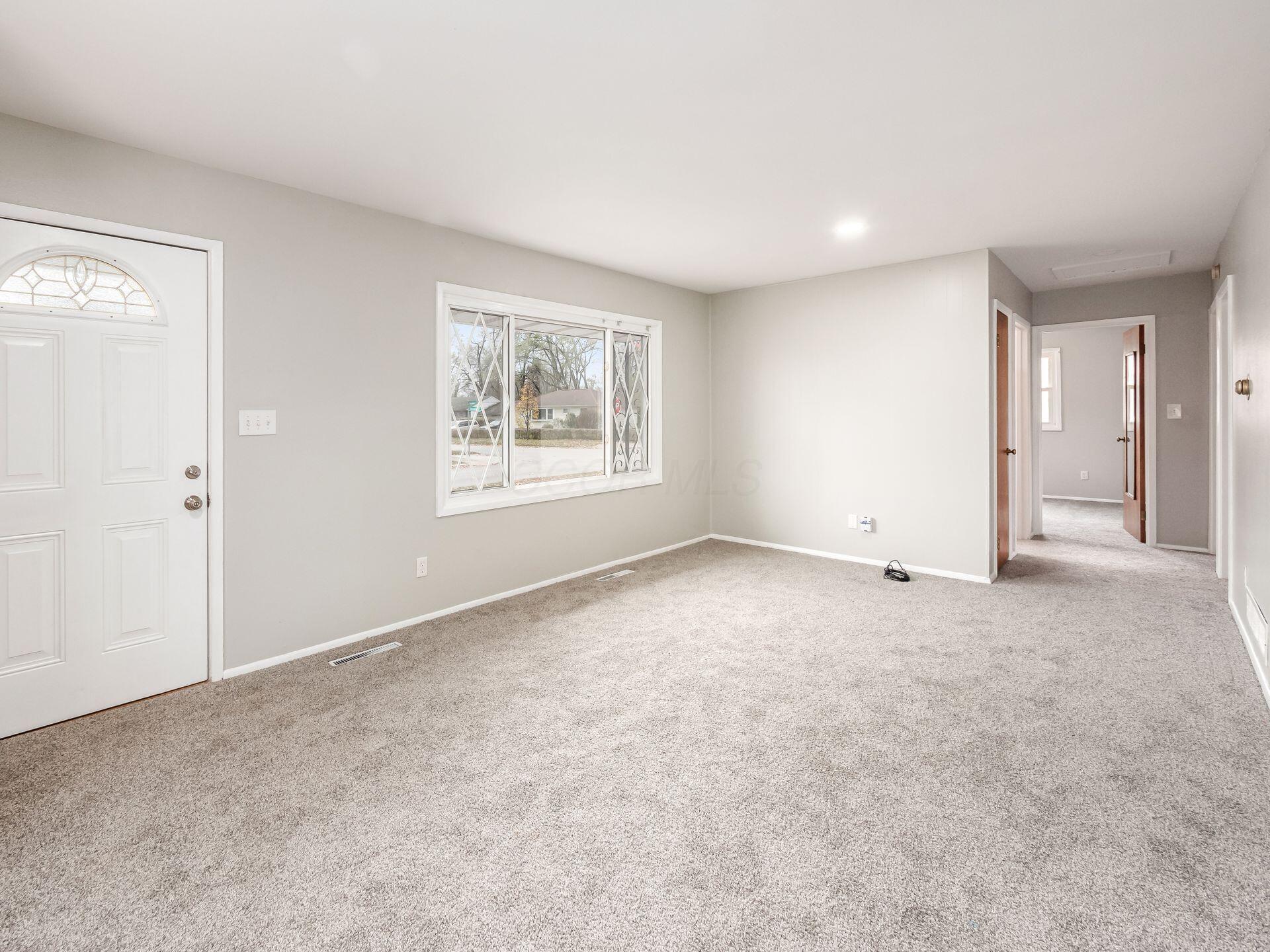 4622 Amesbury Road Property Photo 7