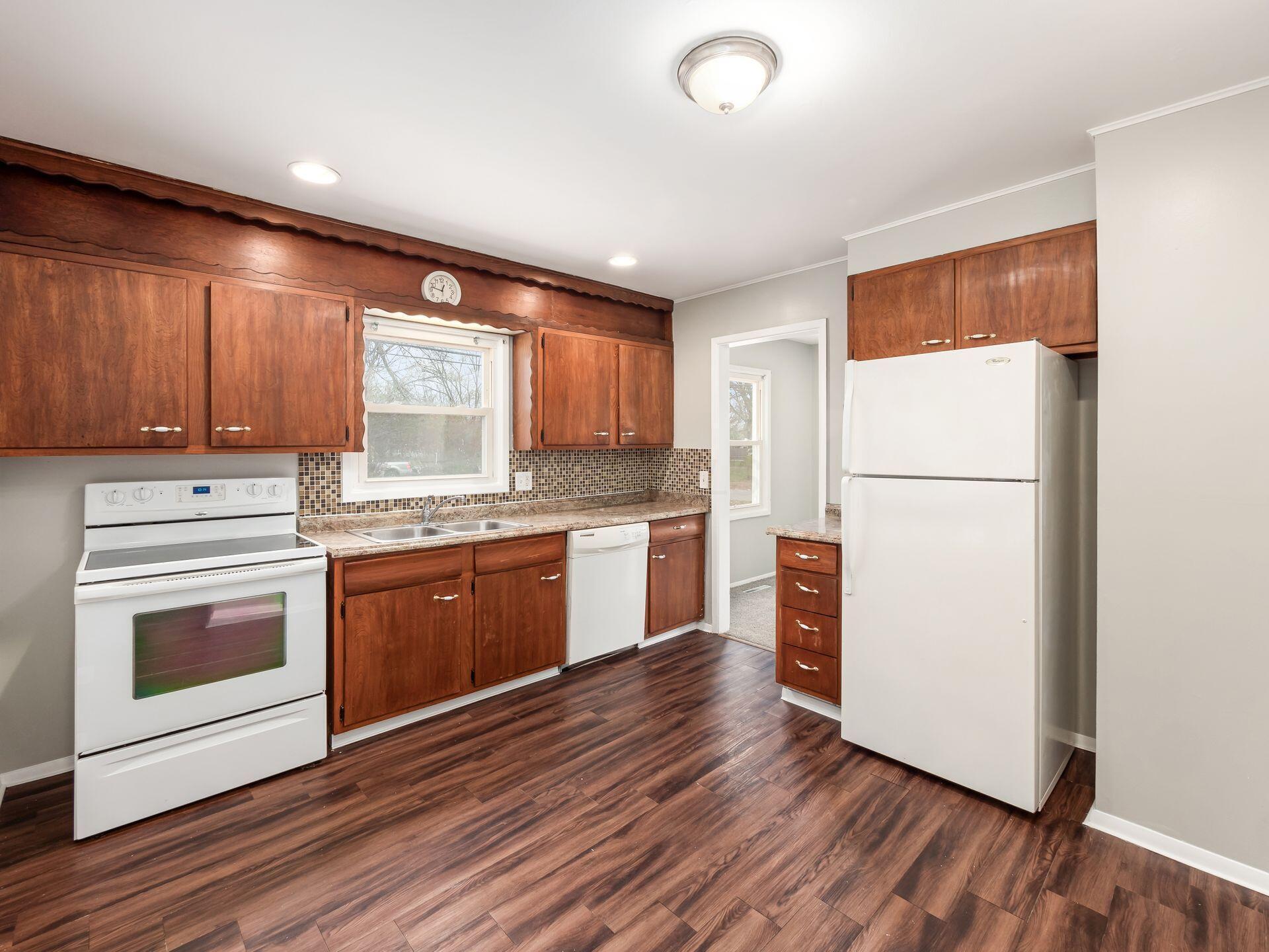 4622 Amesbury Road Property Photo 13