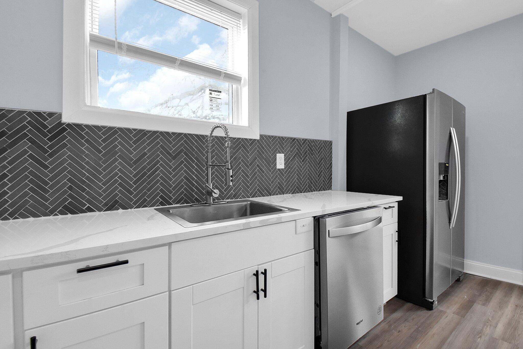 923 Leona Avenue Property Photo 10