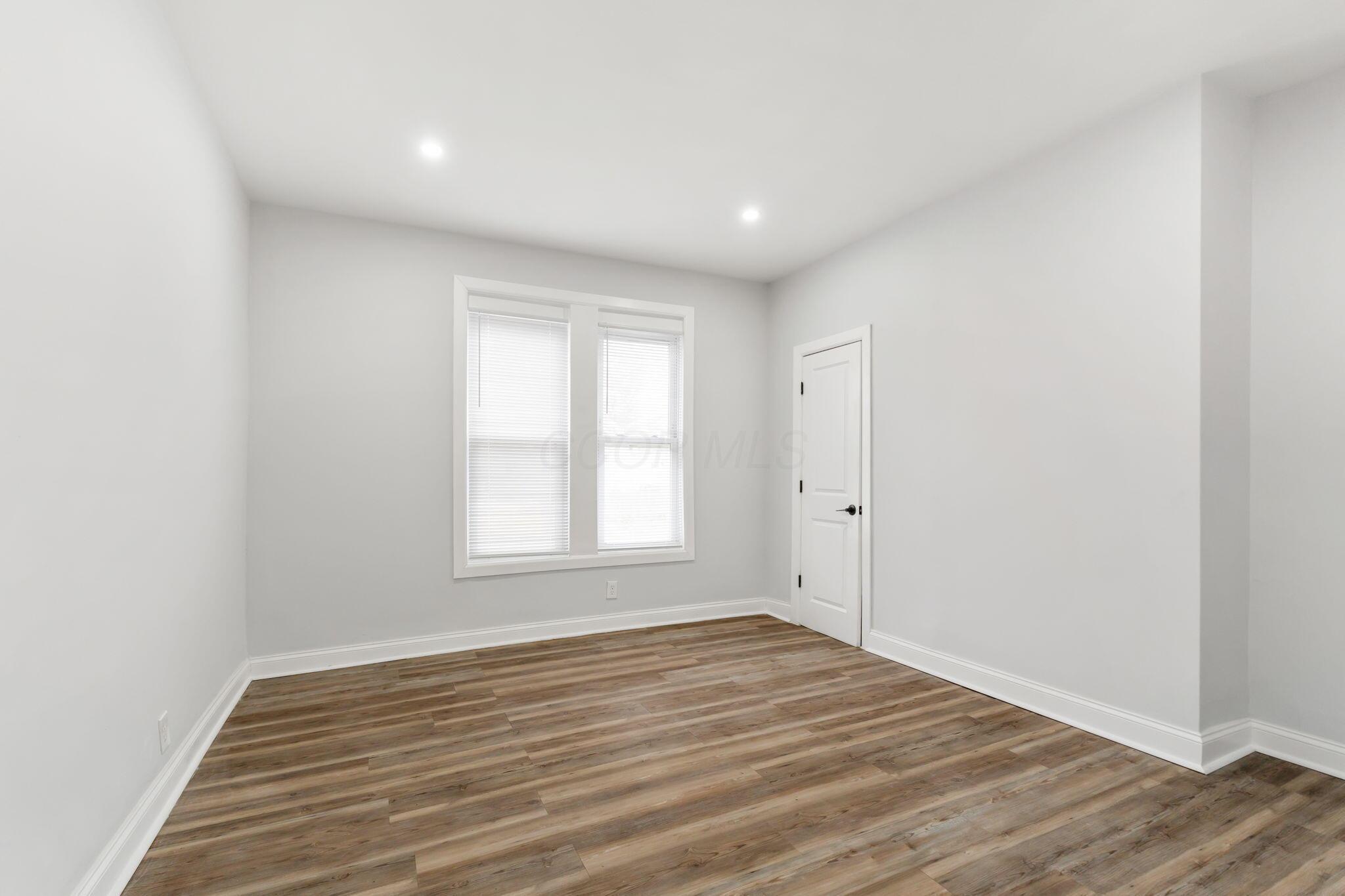 923 Leona Avenue Property Photo 14