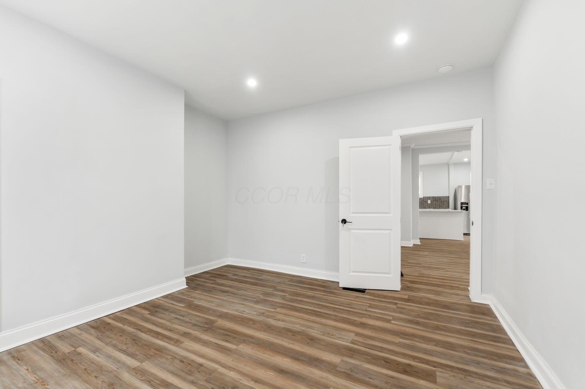 923 Leona Avenue Property Photo 15