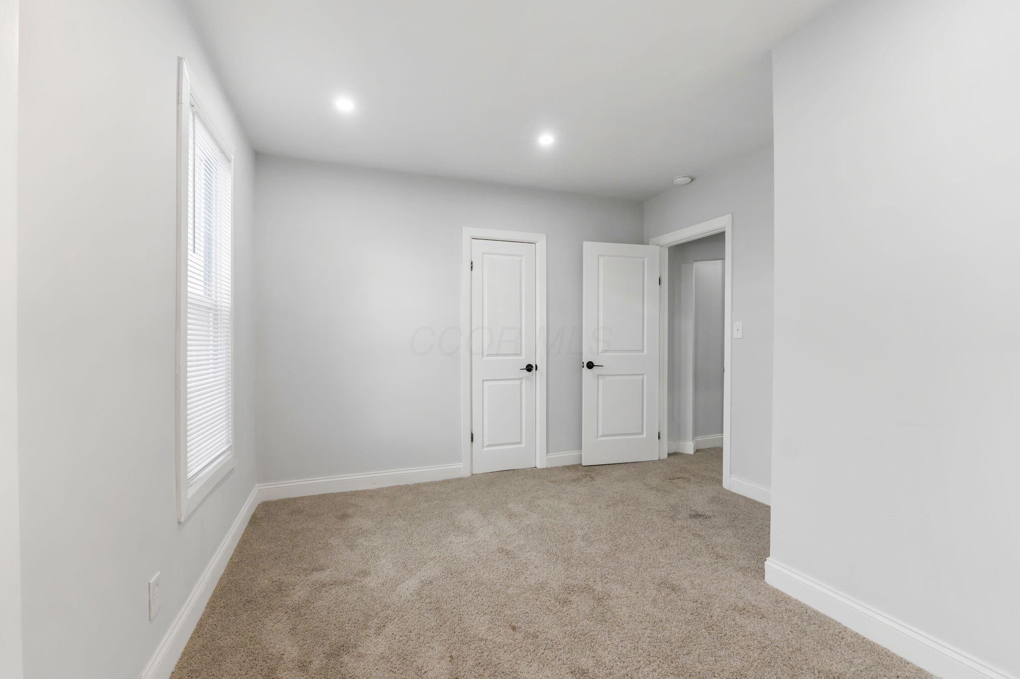 923 Leona Avenue Property Photo 22