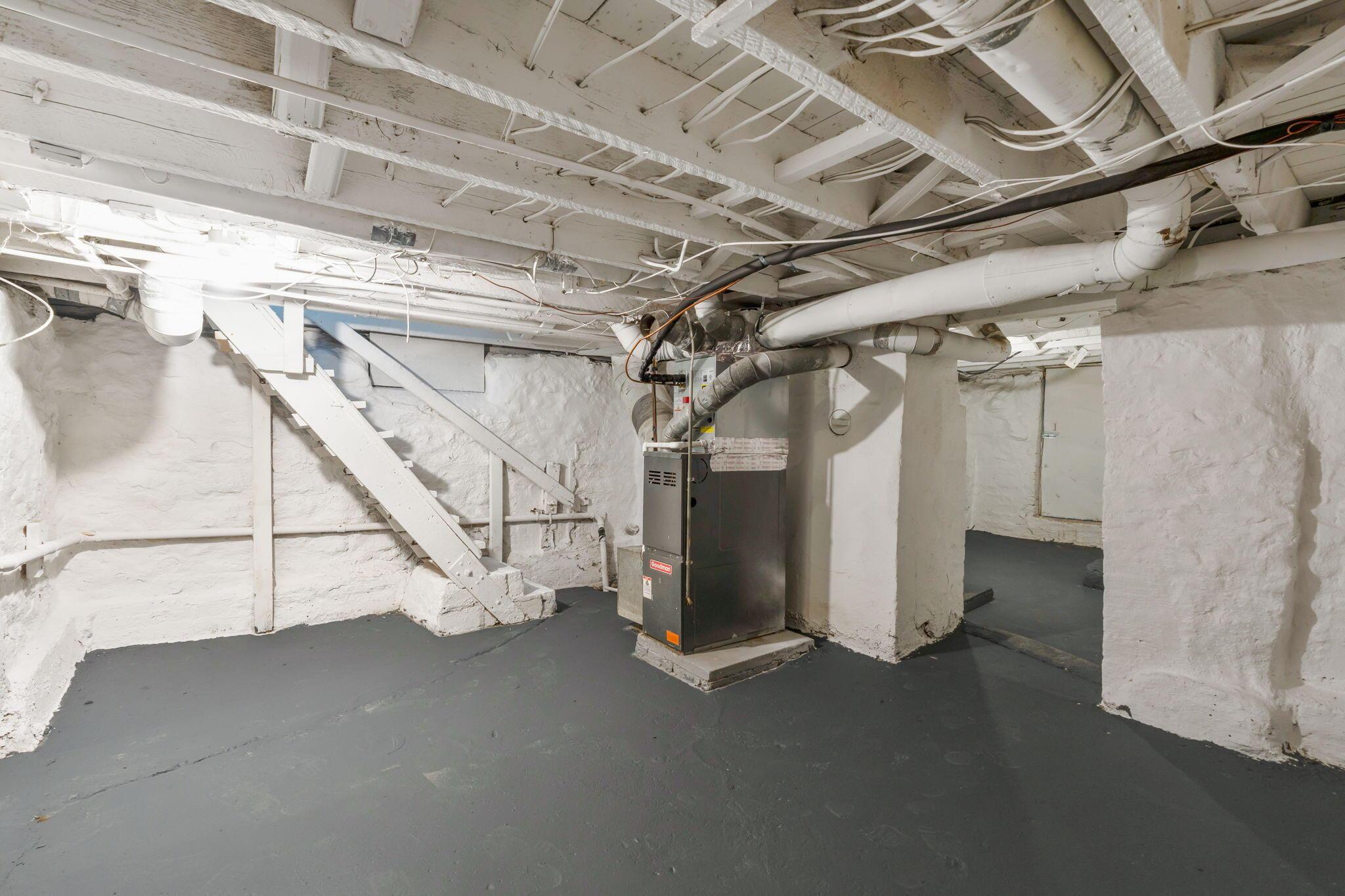 923 Leona Avenue Property Photo 24