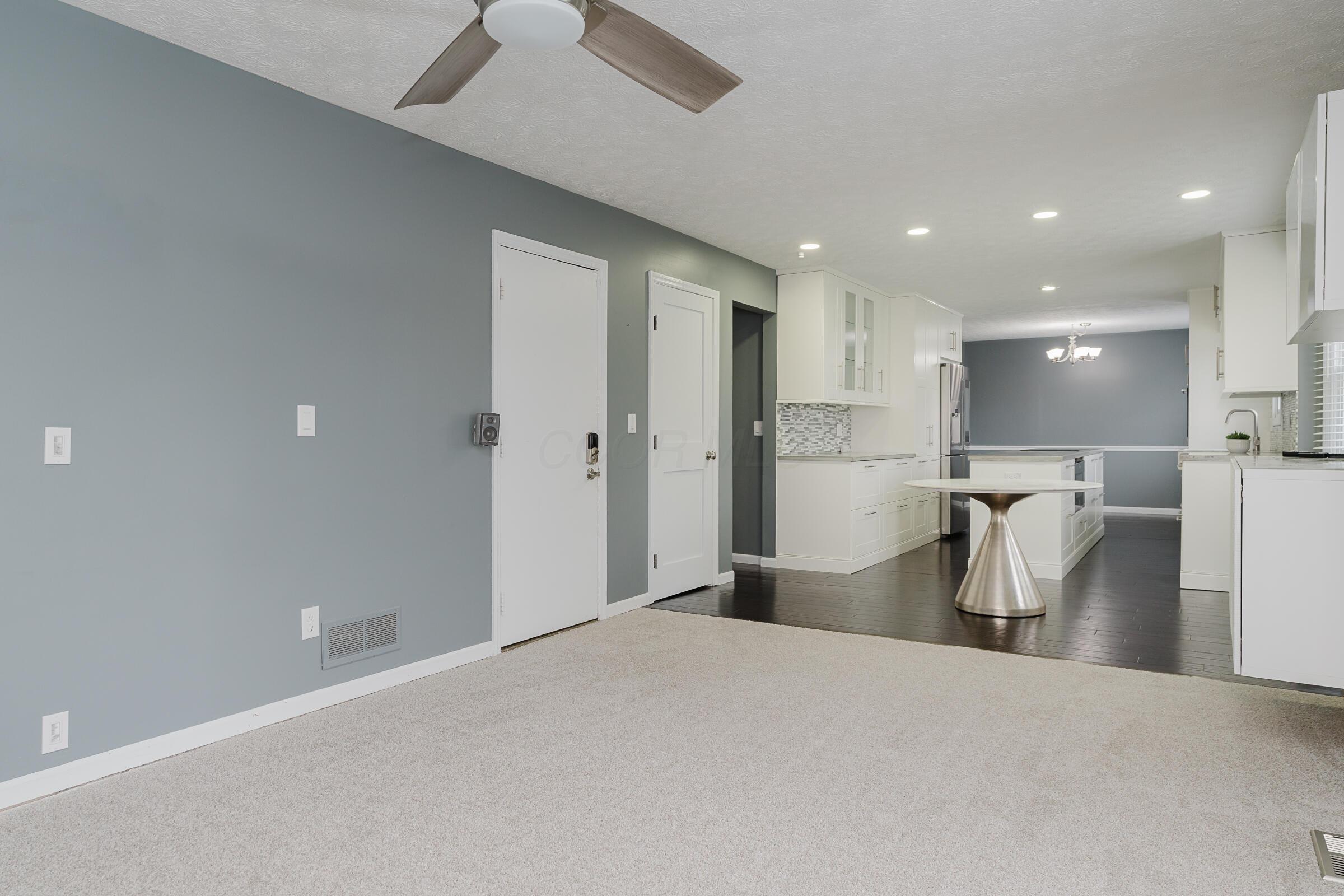 7545 Foxboro Lane Property Photo 7