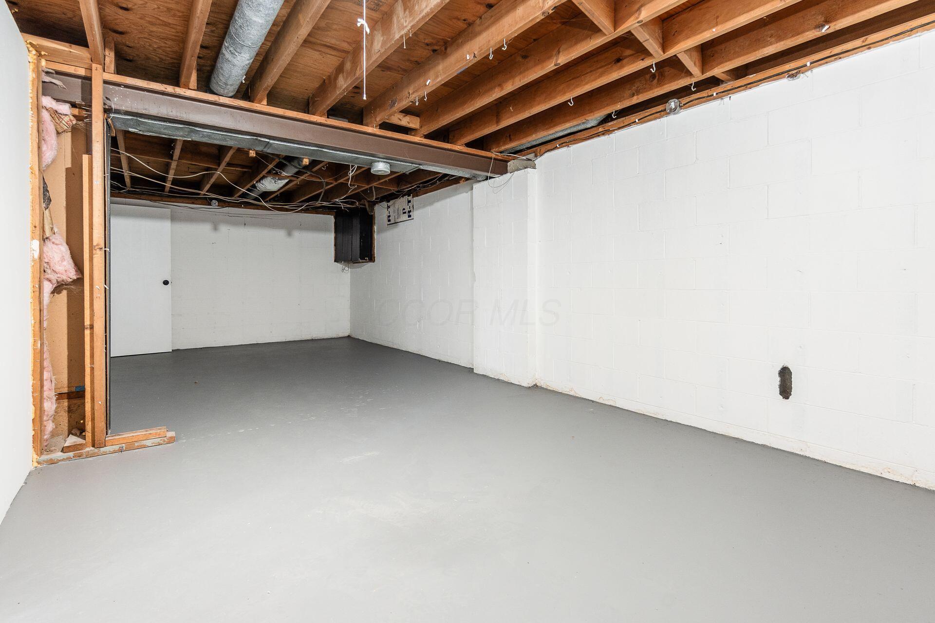 1711 Brookfield Square S Property Photo 25