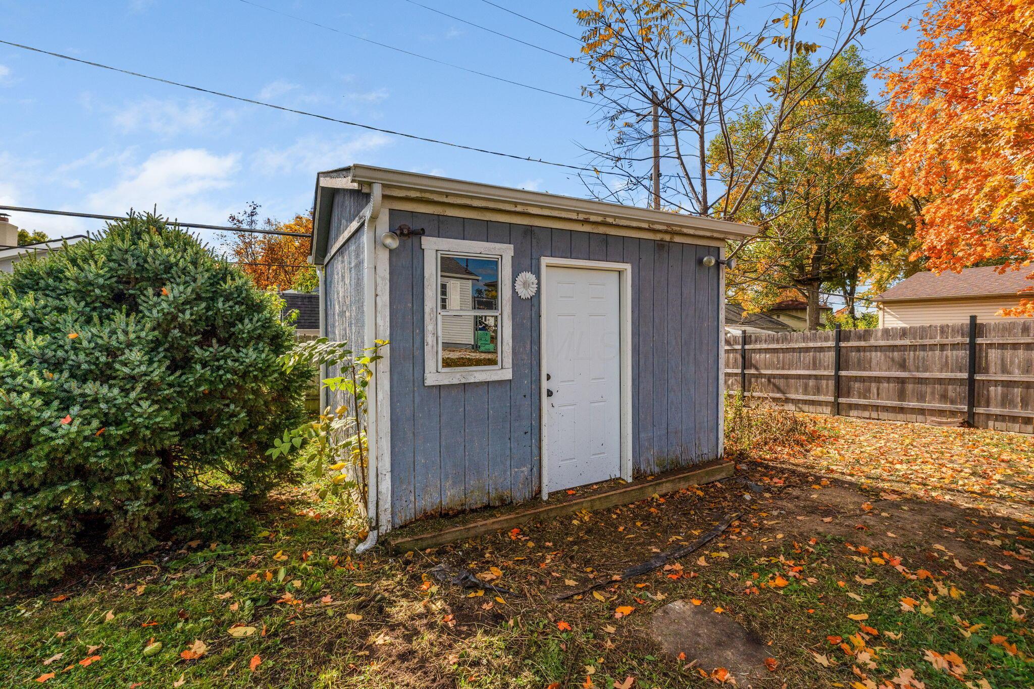 1711 Brookfield Square S Property Photo 29