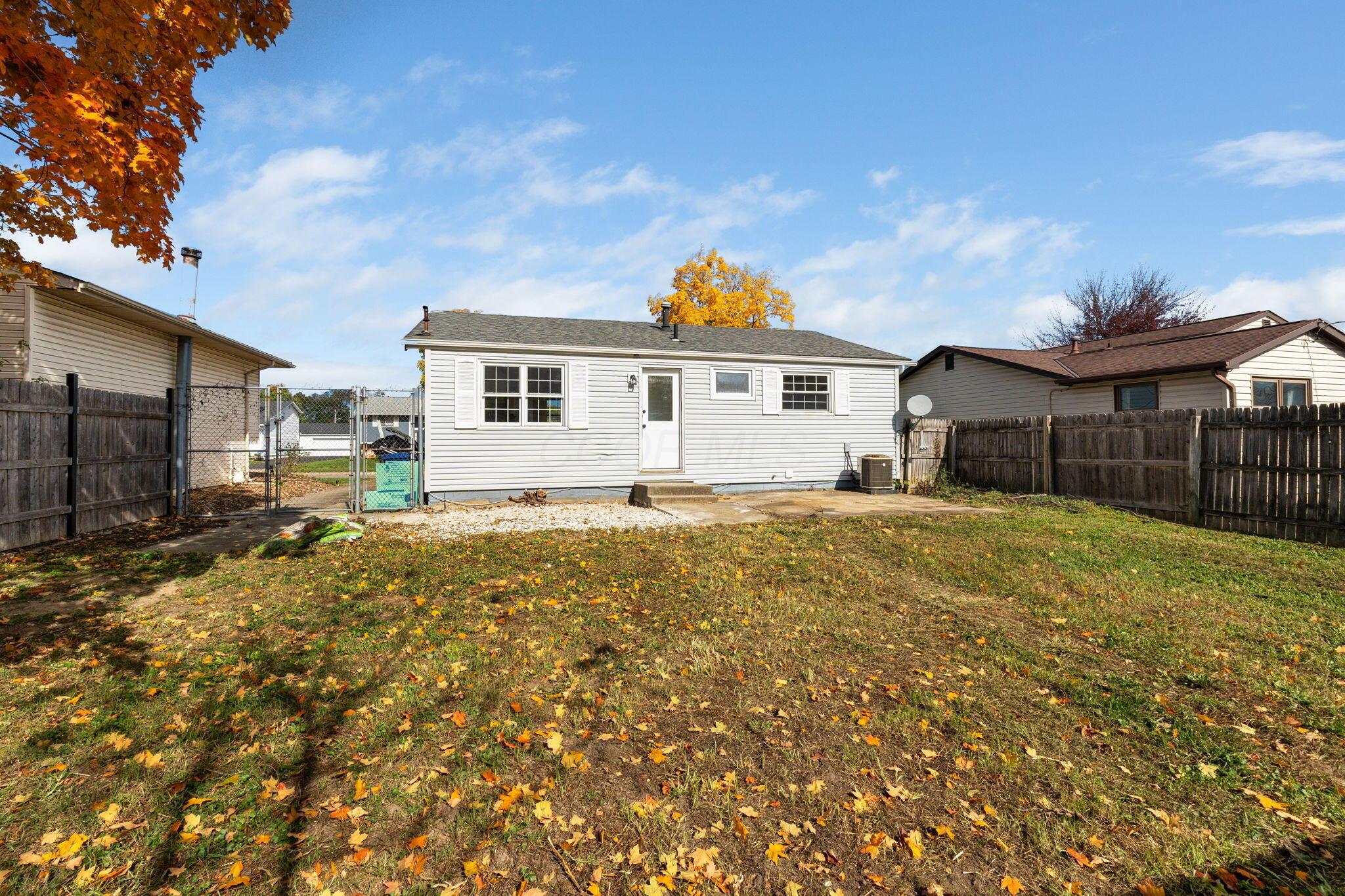 1711 Brookfield Square S Property Photo 30