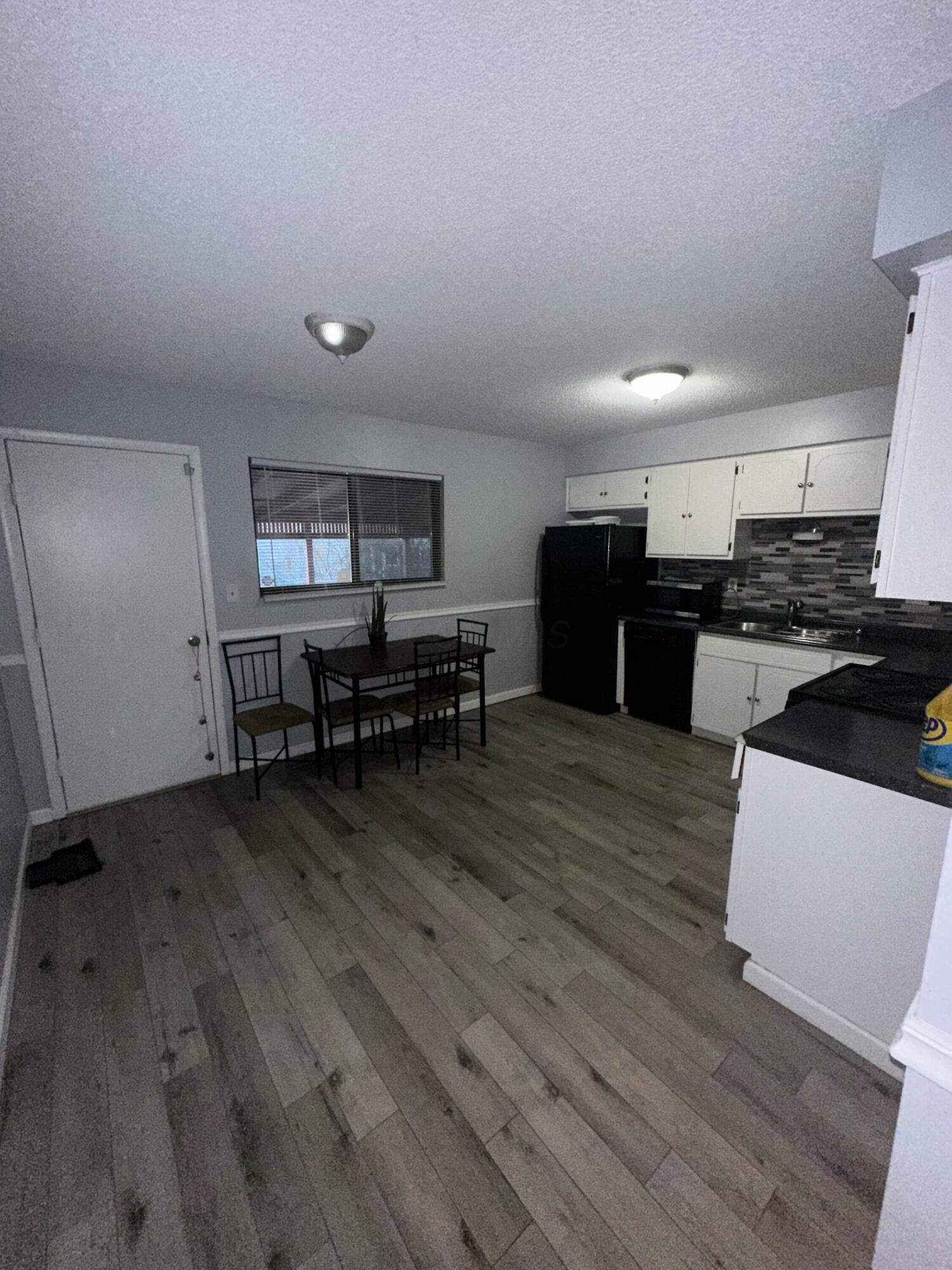 3017 Perinton Place Property Photo 9