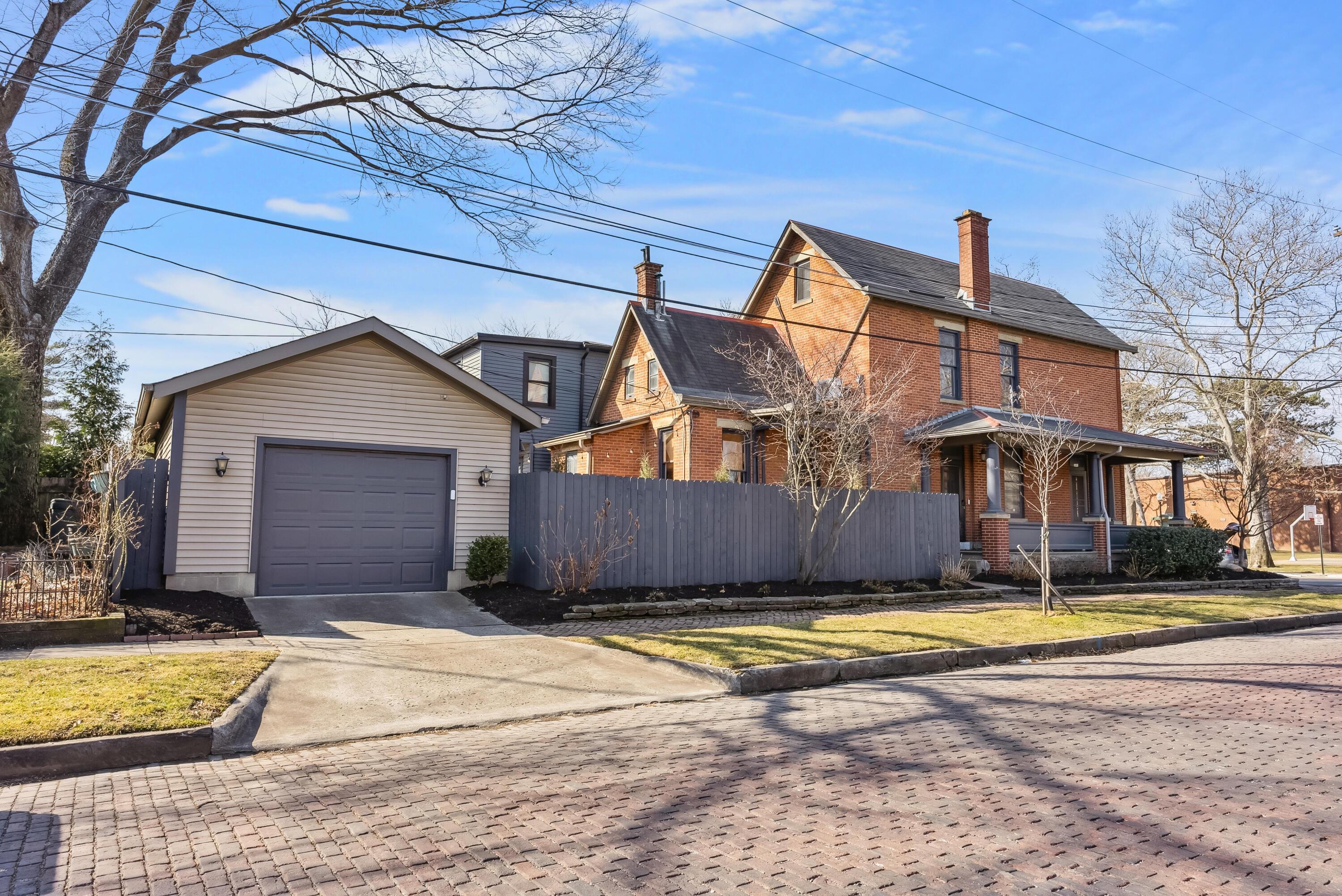 1030 Jaeger Street Property Photo 2